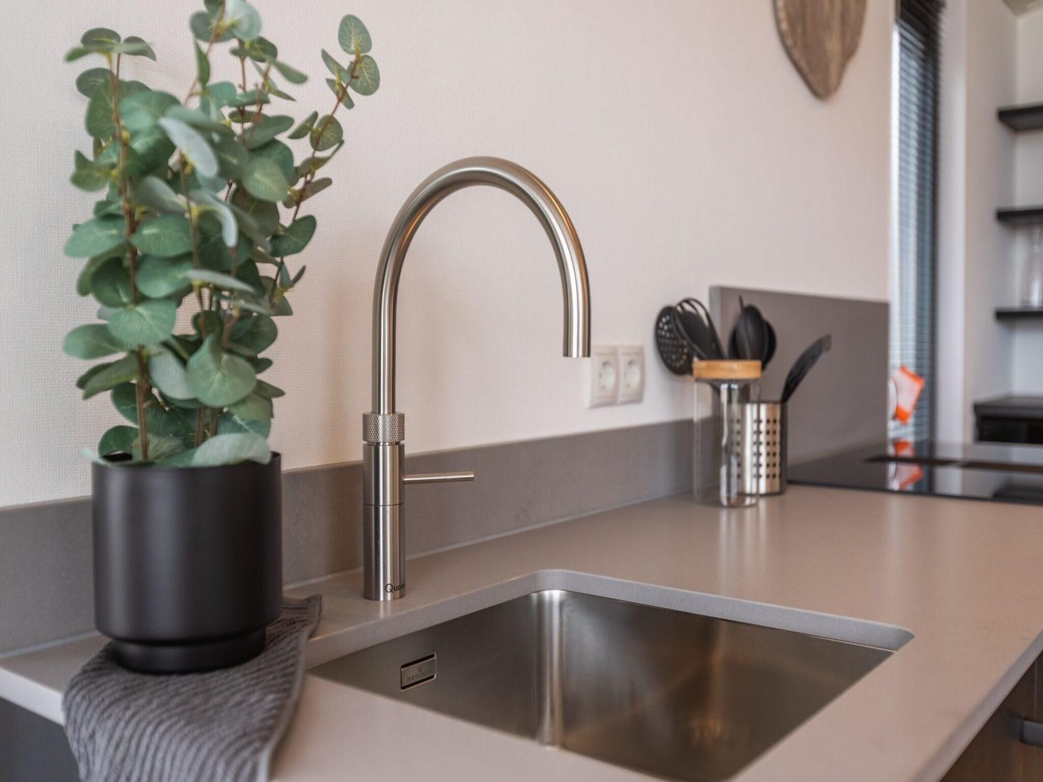 De keuken van Cube Split Sauna 4 in Enkhuizen