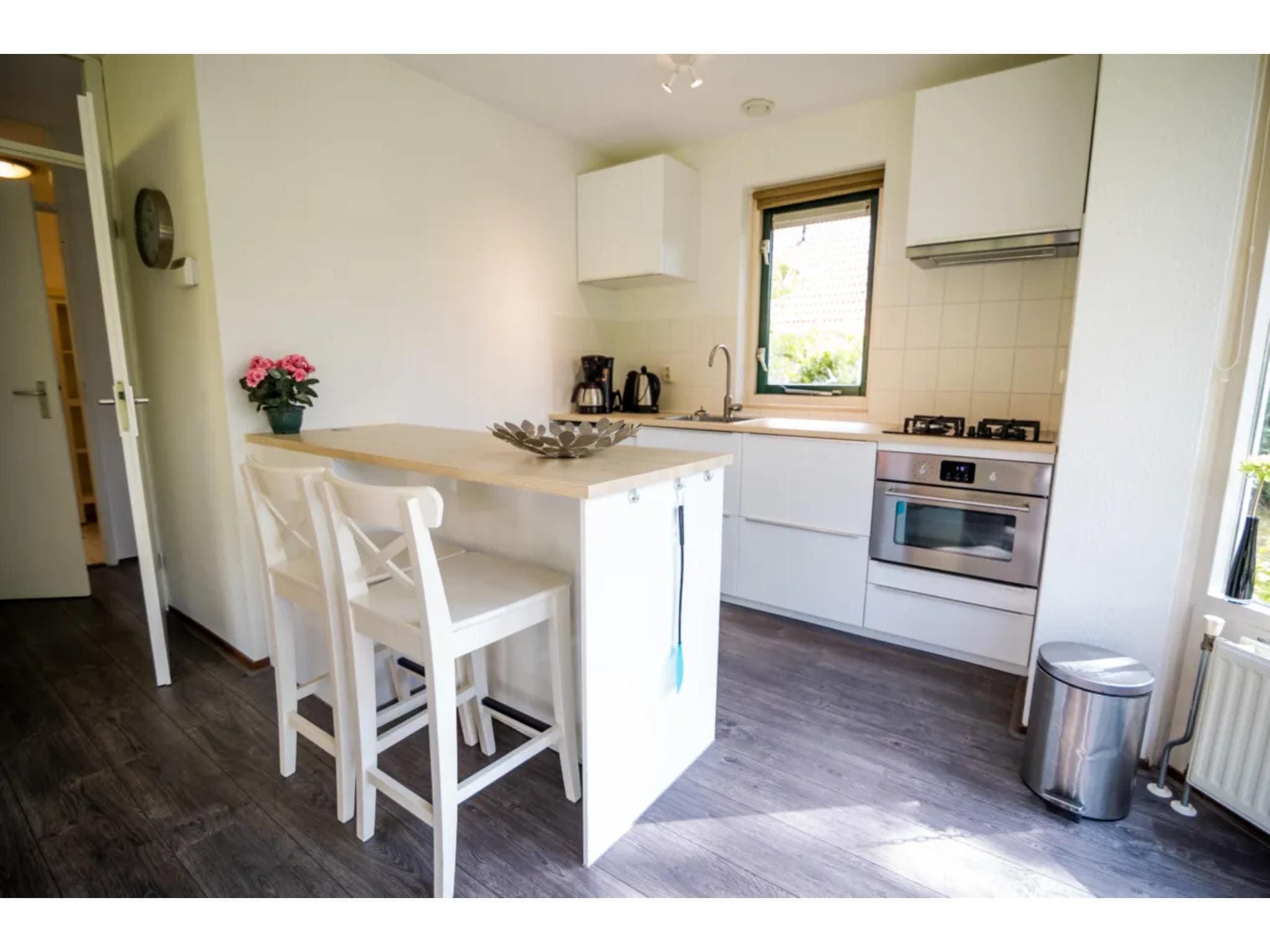 De keuken van 4-persoons stenen bosvilla in Markelo