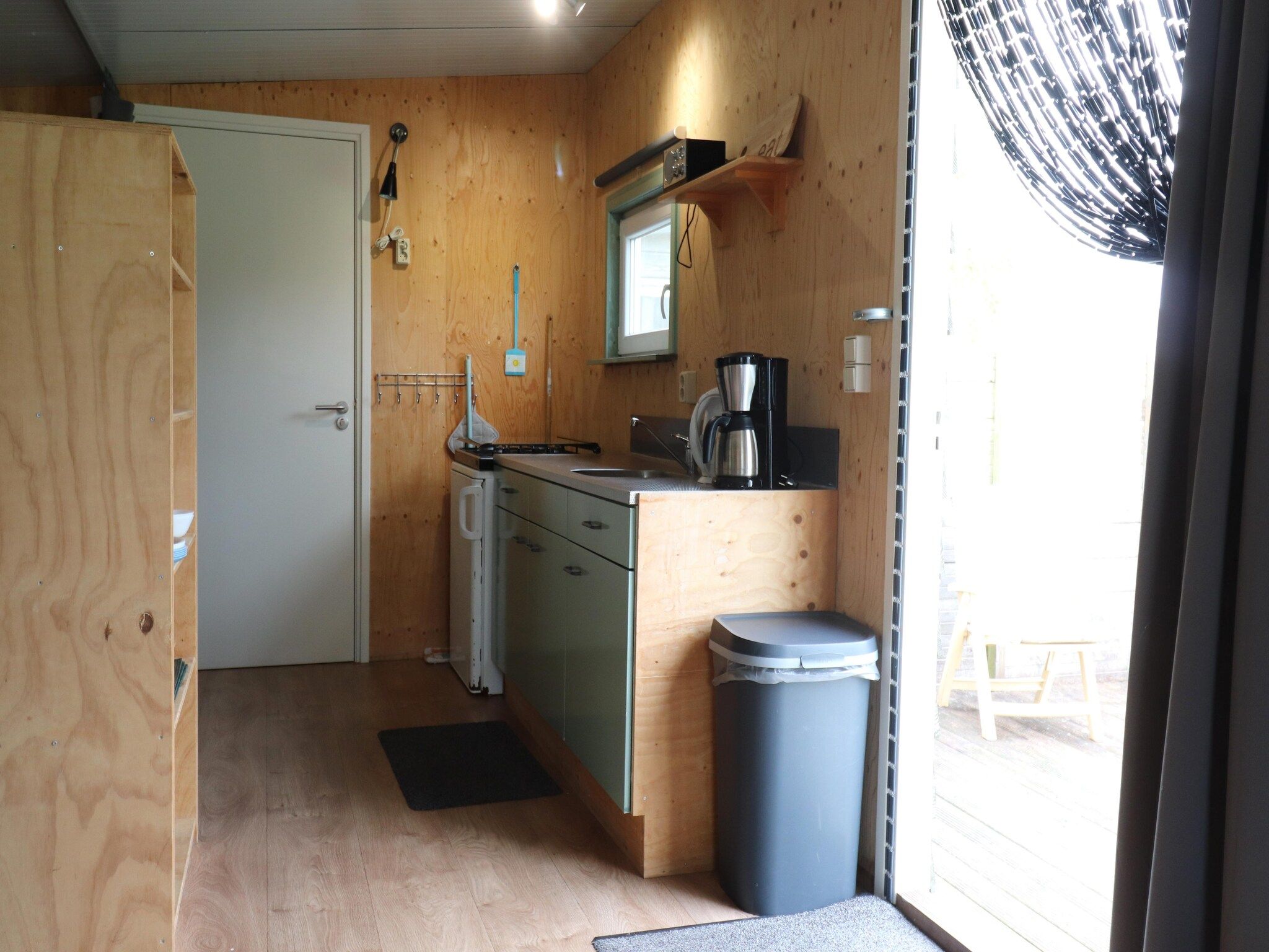 De keuken van Cosy cabin 1 in Heeg