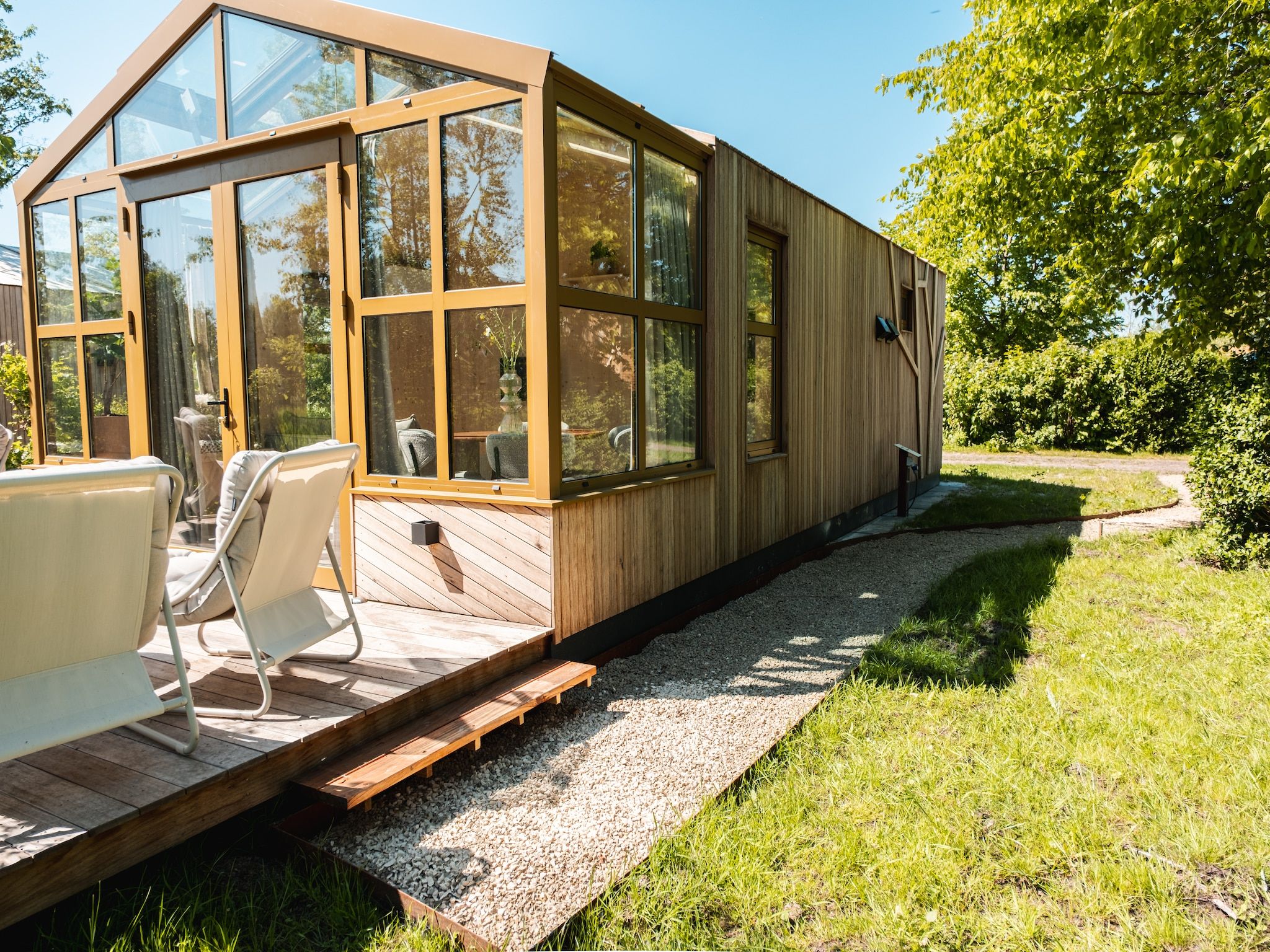 De buitenkant van Large Green House 4 persoons in Scherpenzeel (FR)