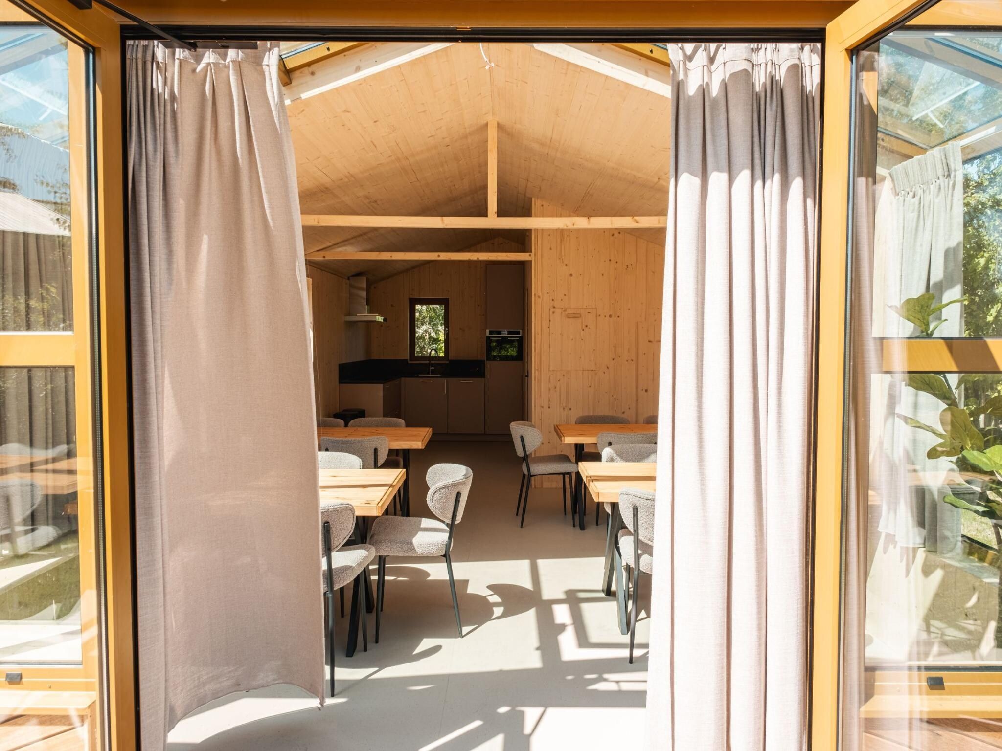 Groepsruimte i.c.m. 4 large greenhouses in Scherpenzeel (FR) - Foto 23 van 39