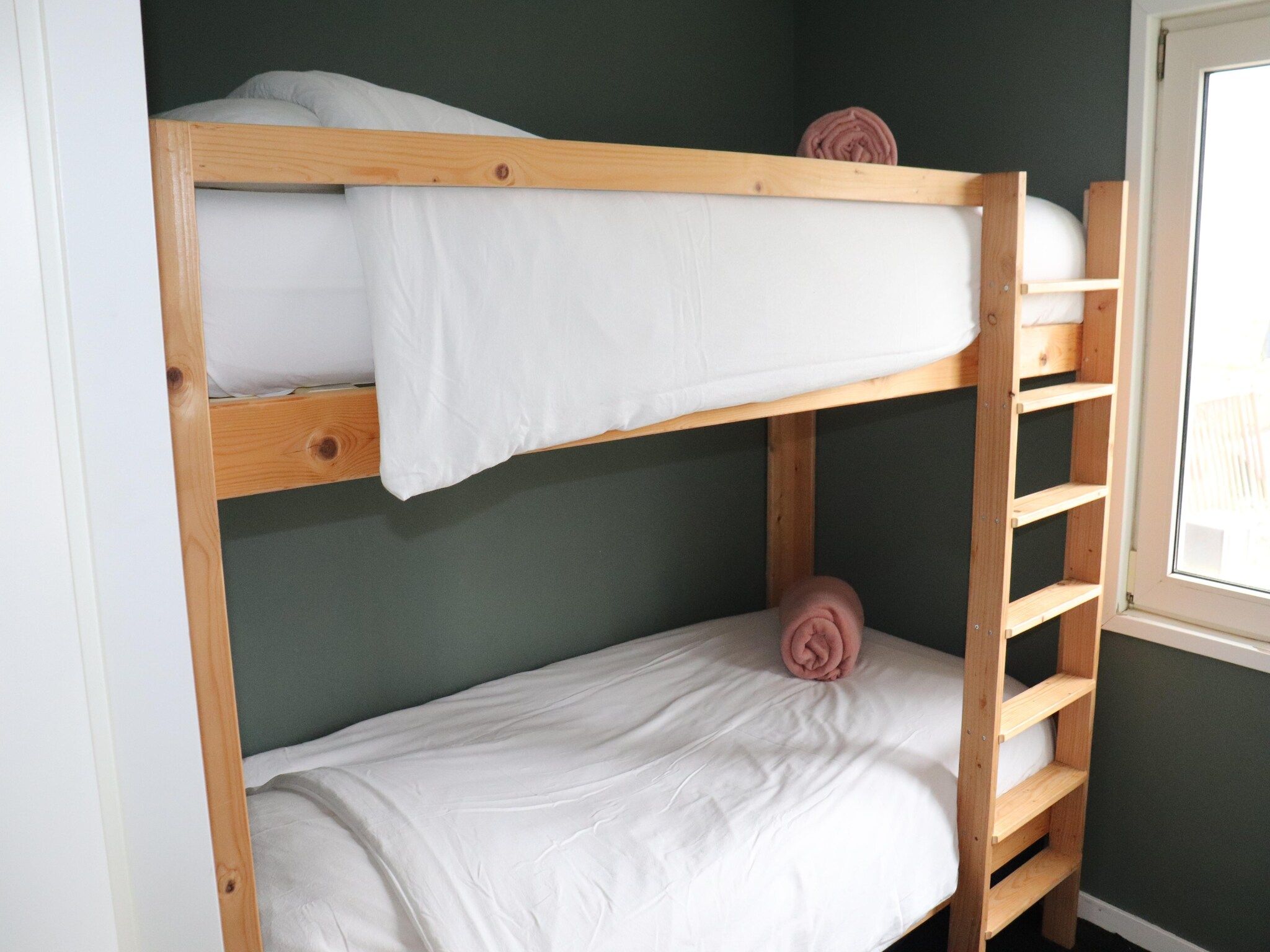 Een slaapkamer van Grutto en Turleluur in Tjerkgaast