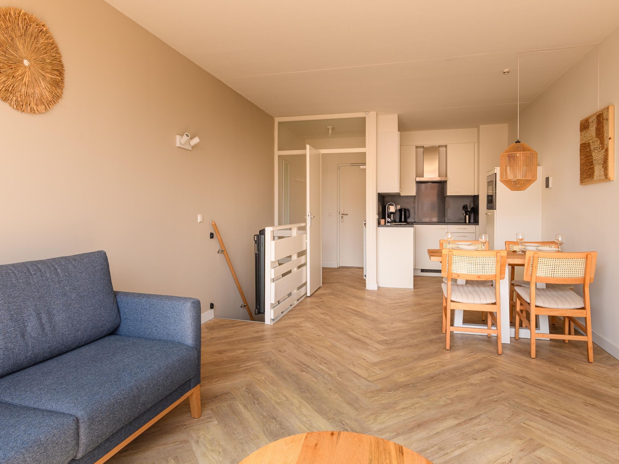 De woonkamer van Apartement Comfort 4BR in Bruinisse