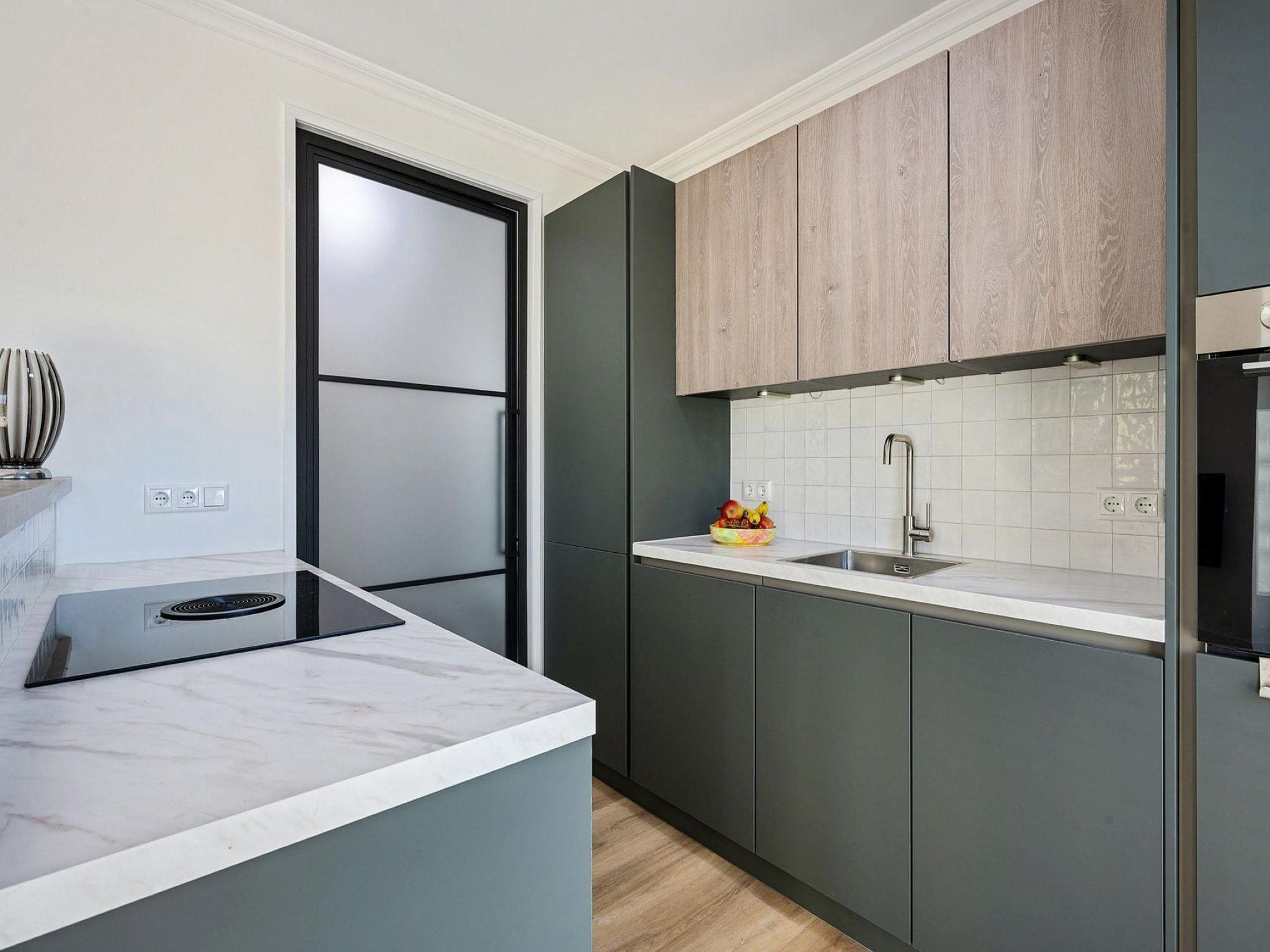 De keuken van Ermerzand Retreat in Erm