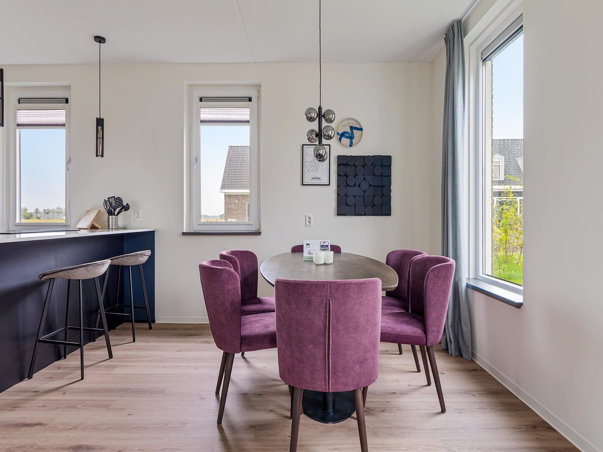 De eetkamer van Koggehuys Binnen in PS Opperdoes