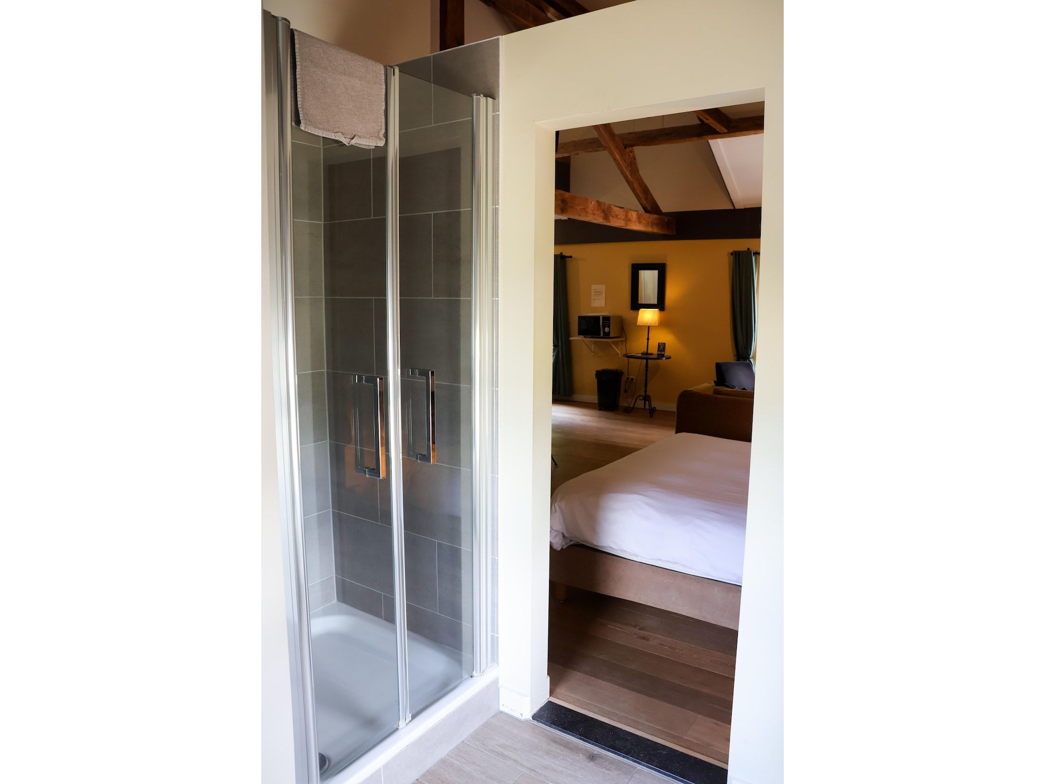 De badkamer van Luxe appartement Nous in Valkenburg