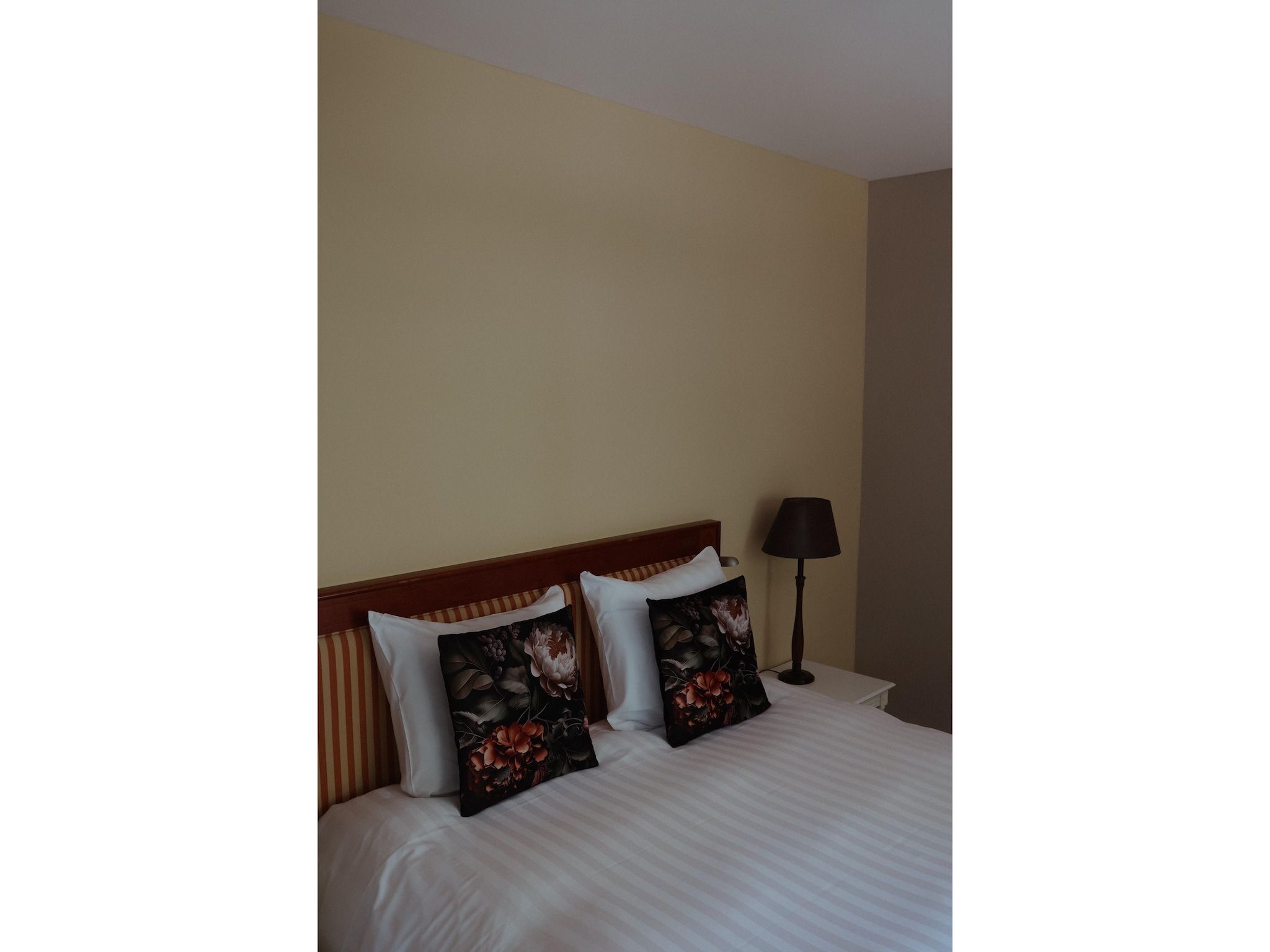 Een slaapkamer van Luxe appartement Nous in Valkenburg