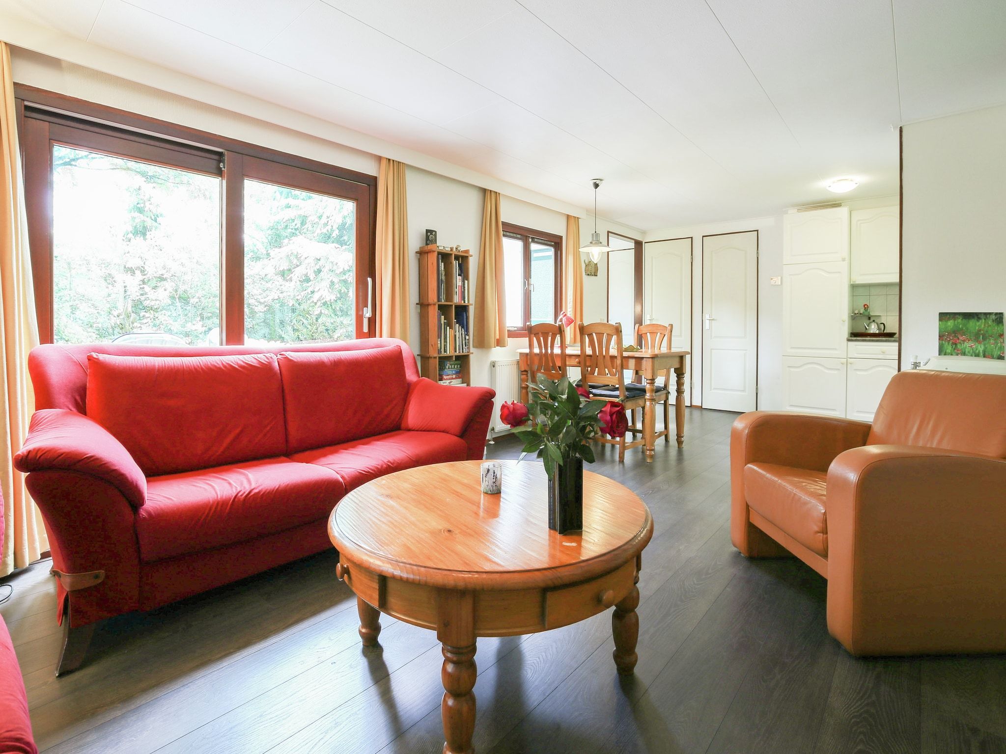 De woonkamer van Huisje Arti in Ommen- Stegeren