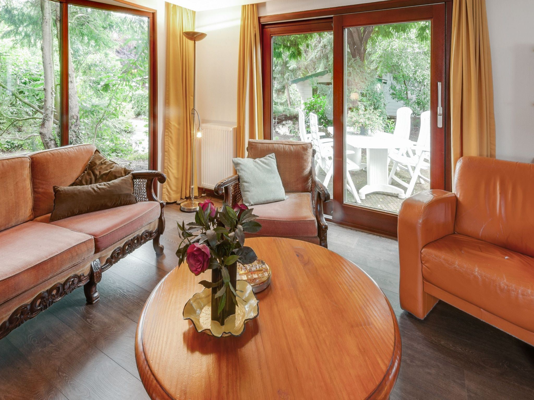 De woonkamer van Huisje Arti in Ommen- Stegeren