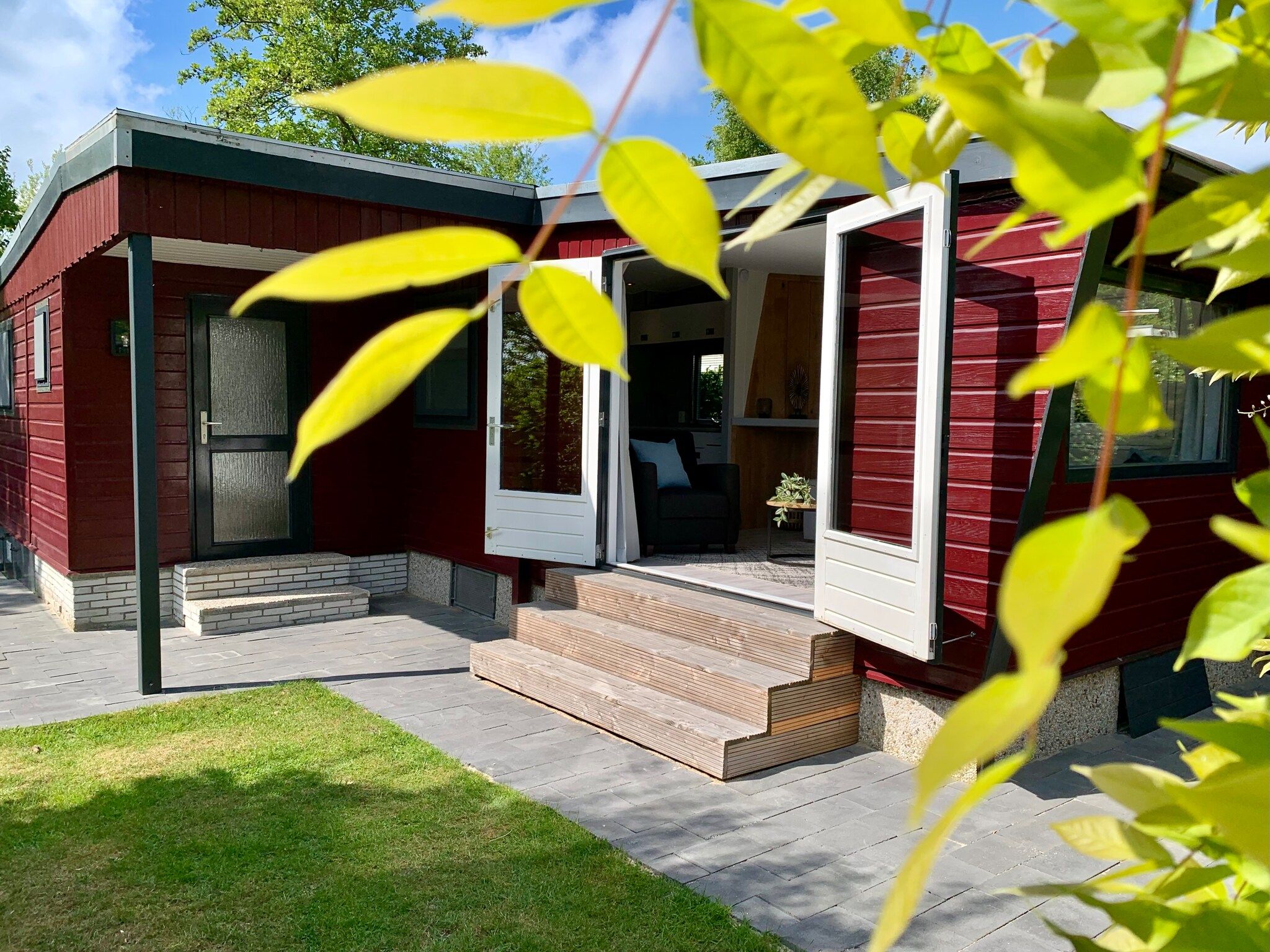 De buitenkant van Campanula 211 in Sint Maartenszee