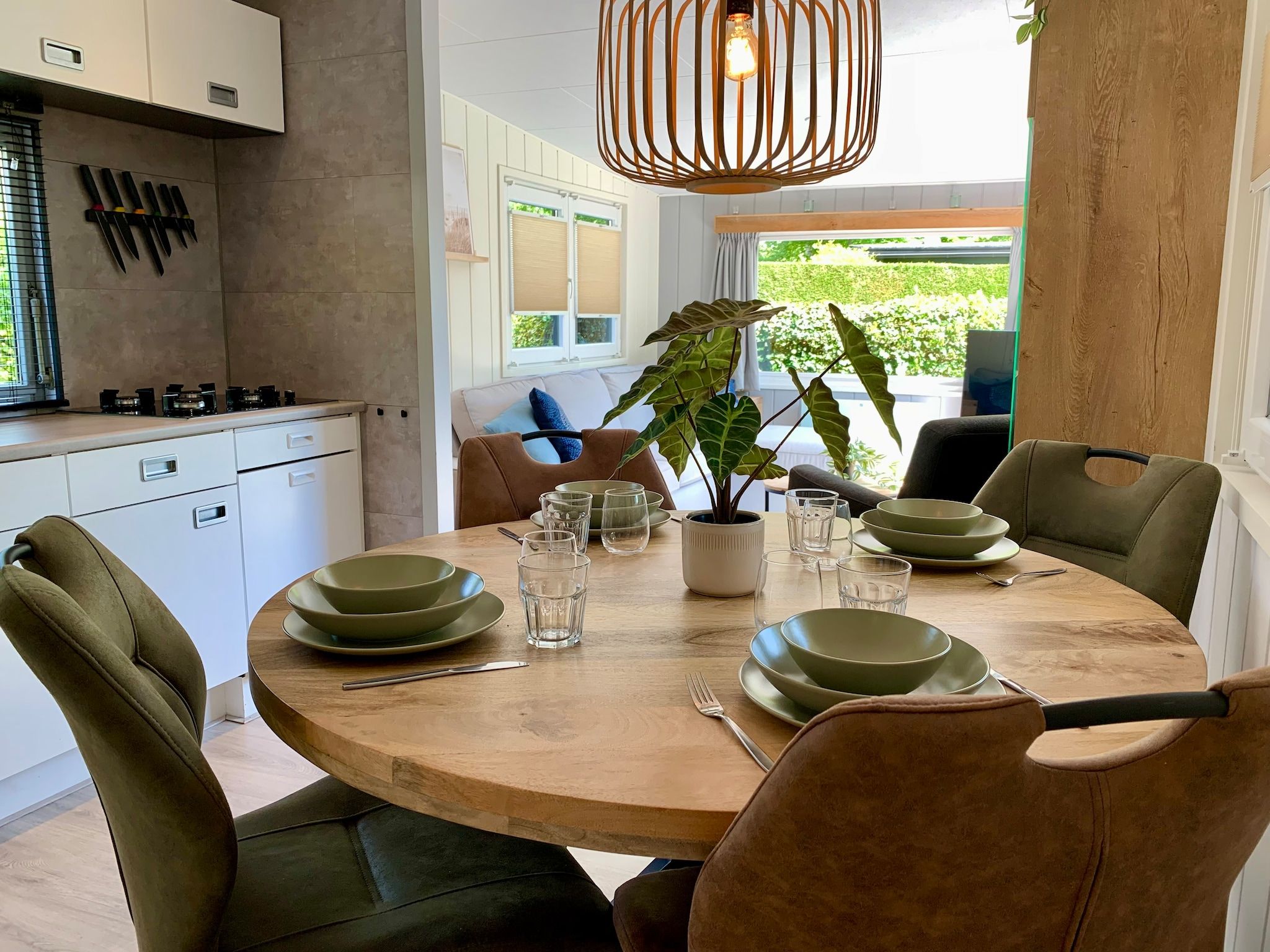 De eetkamer van Campanula 211 in Sint Maartenszee