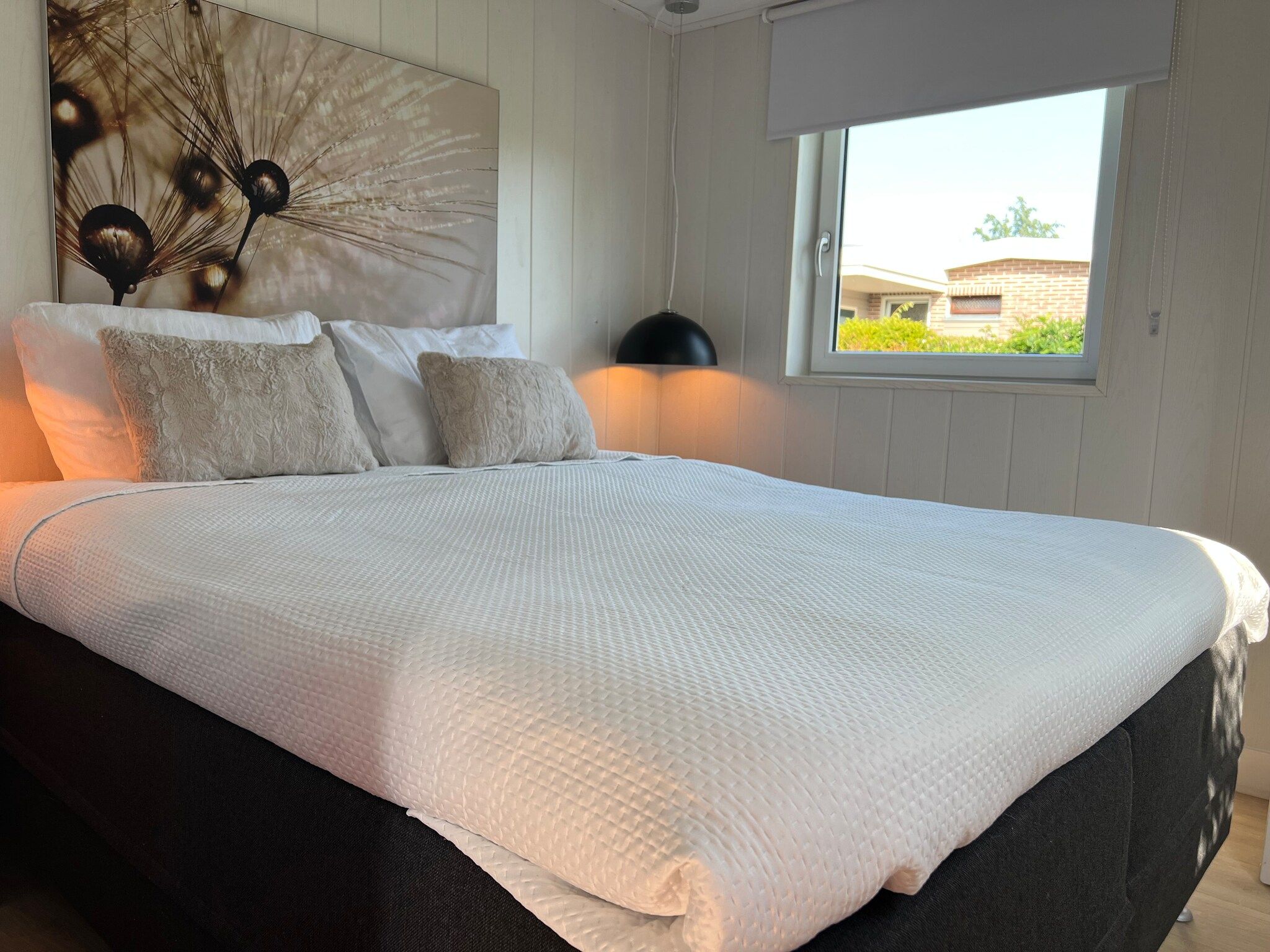 Een slaapkamer van Eureka 103 in Sint Maartensvlotbrug