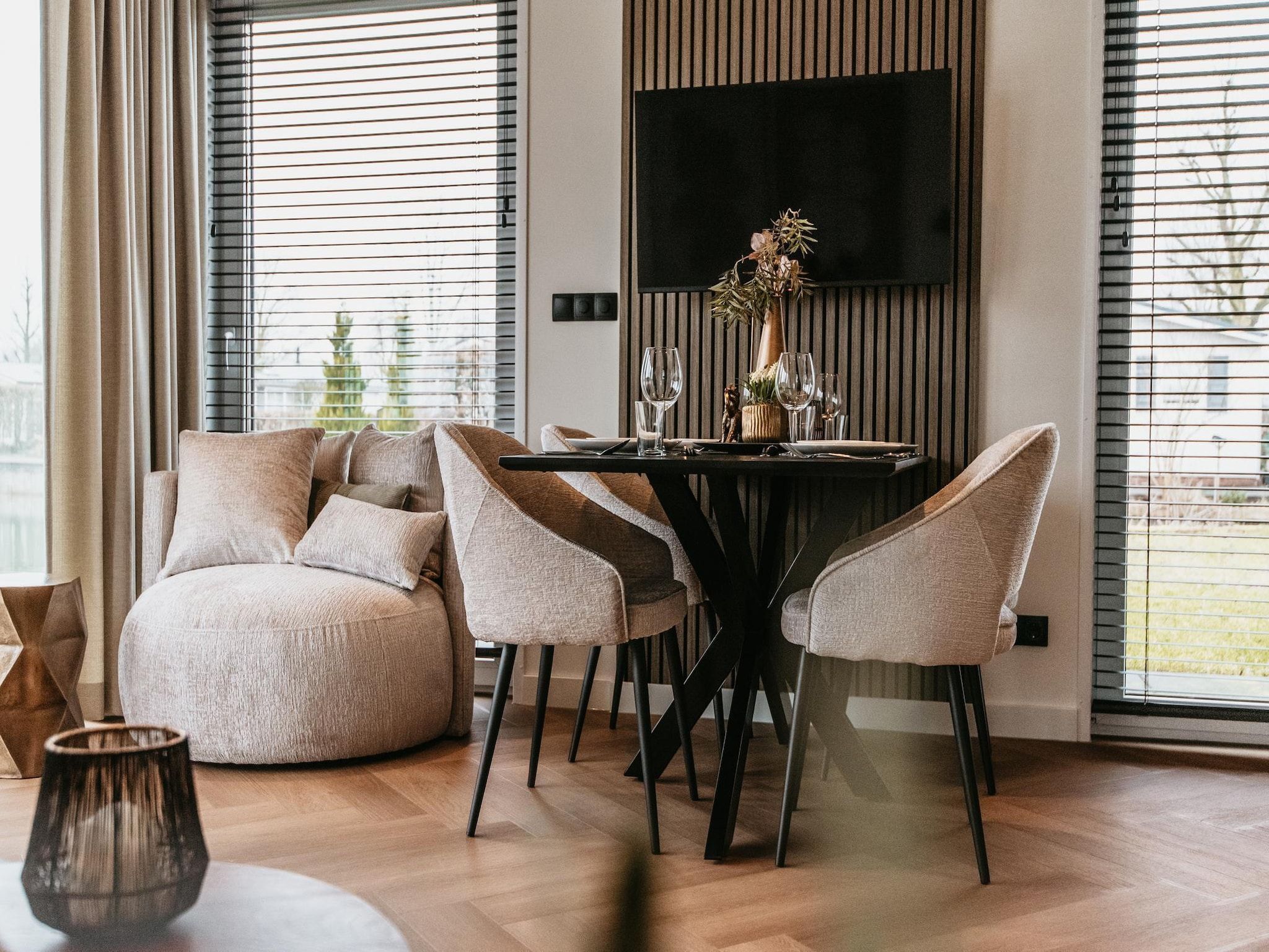 De woonkamer van Chalet aan het Water - Betuwse Hofjes - 4 pax December in Kesteren