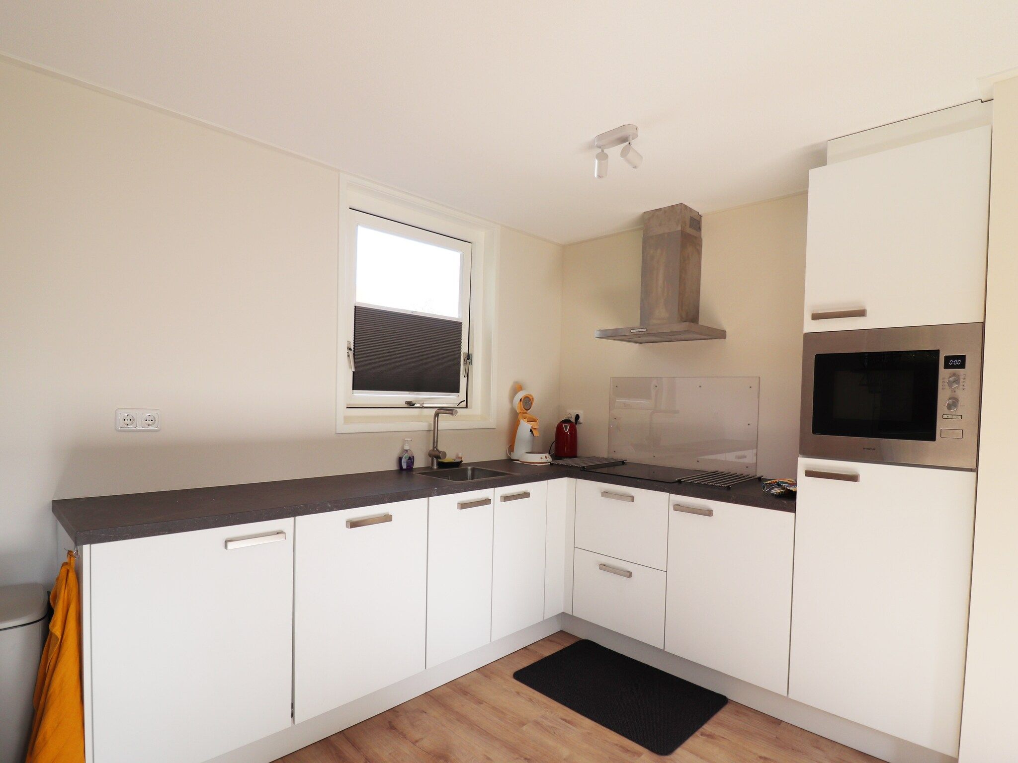 De keuken van Chaletwoning in Sint Nicolaasga