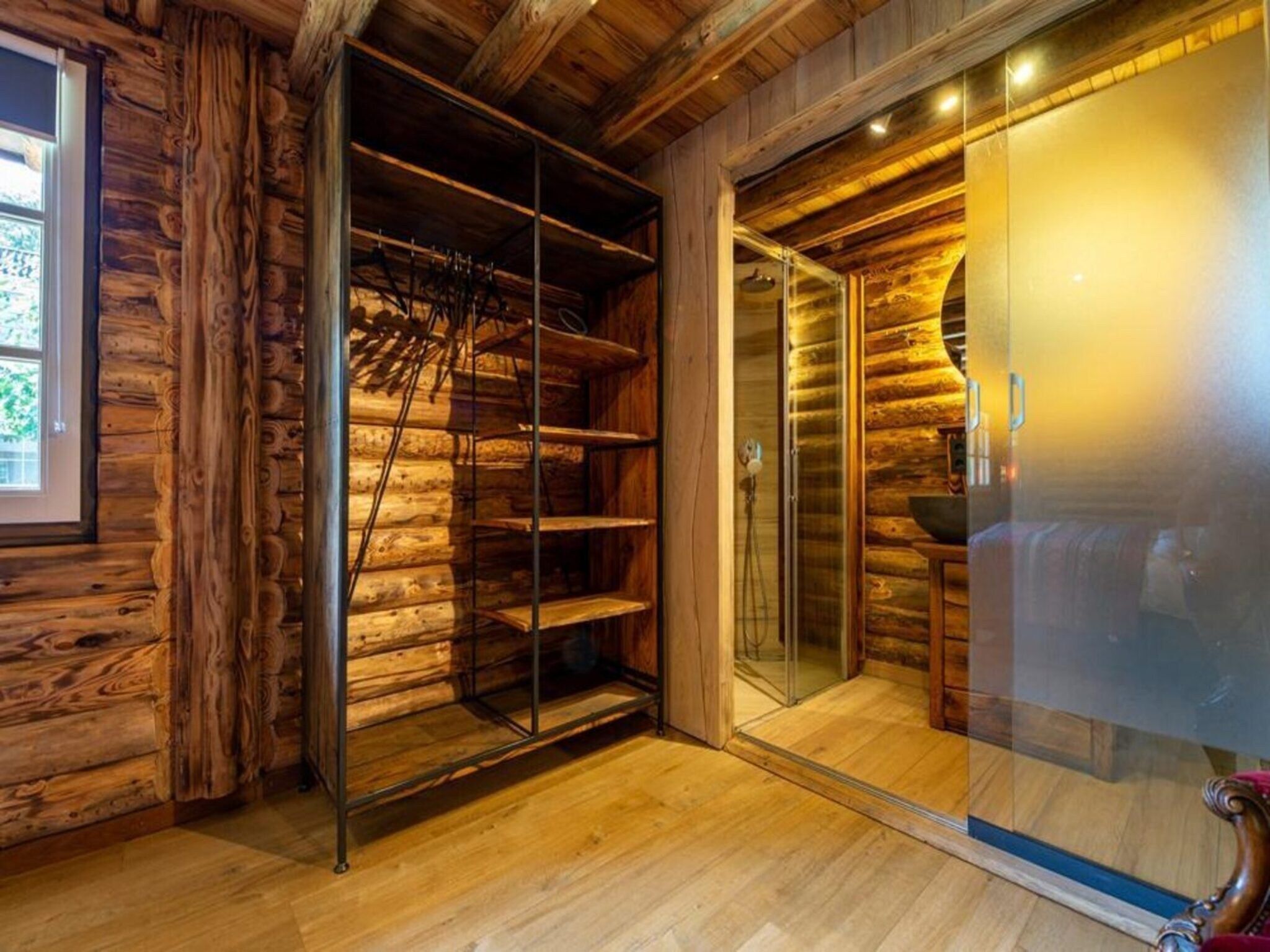 De badkamer van Paalchalet 723 in Baarle-nassau
