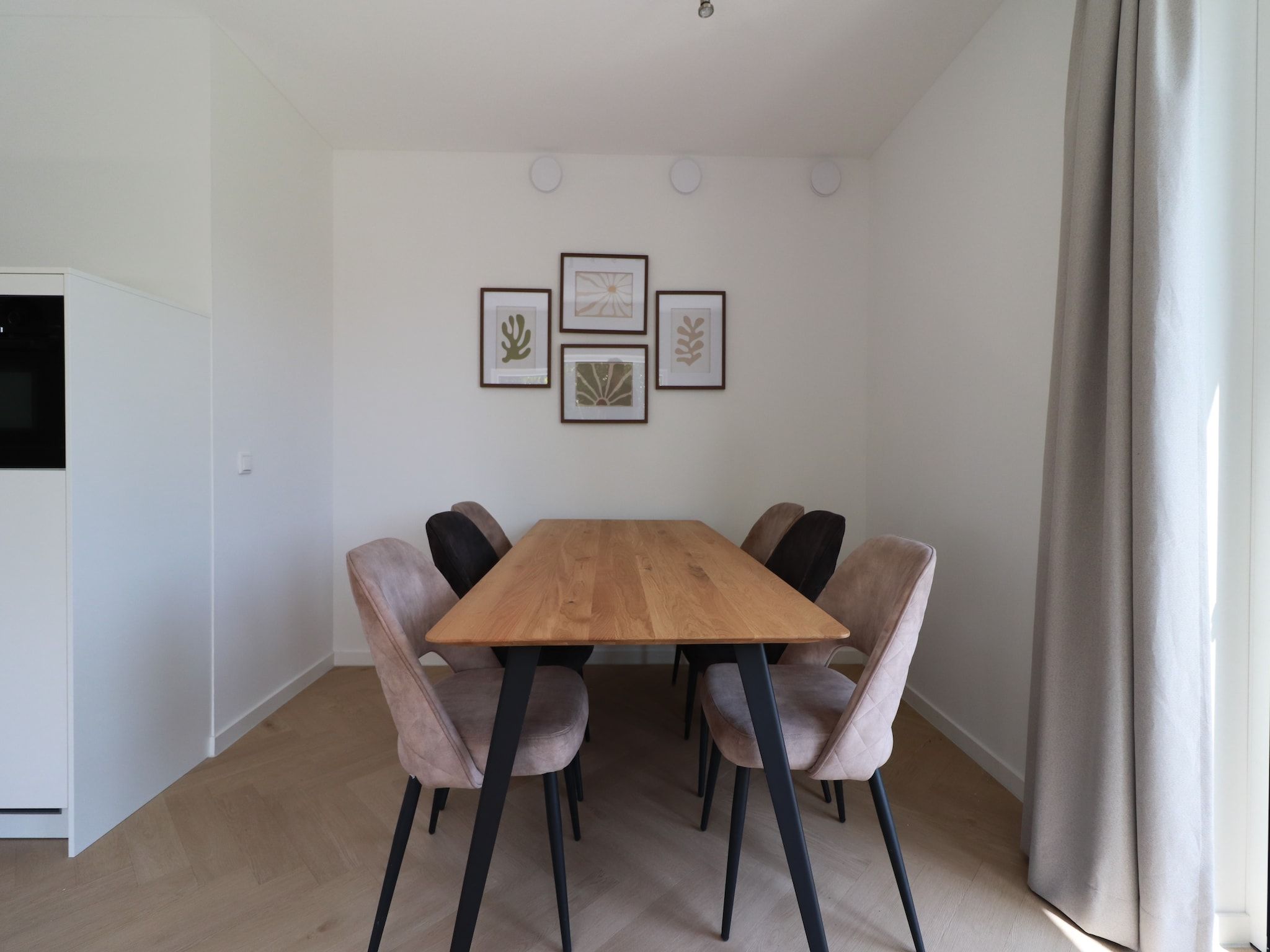 De eetkamer van Solo+ XL - 6 persons in Makkum