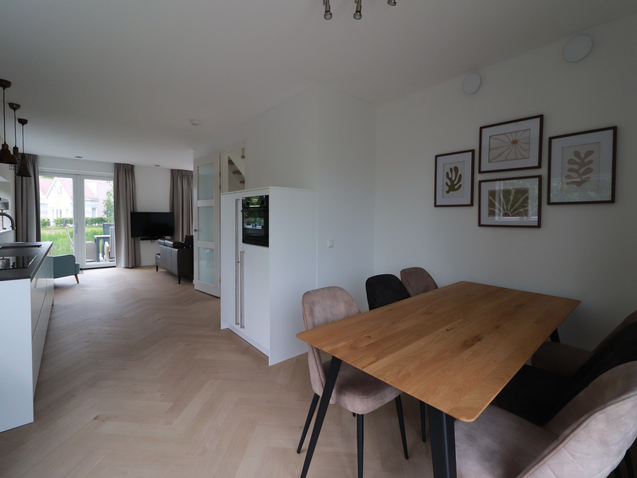 De eetkamer van Solo+ XL - 6 persons in Makkum