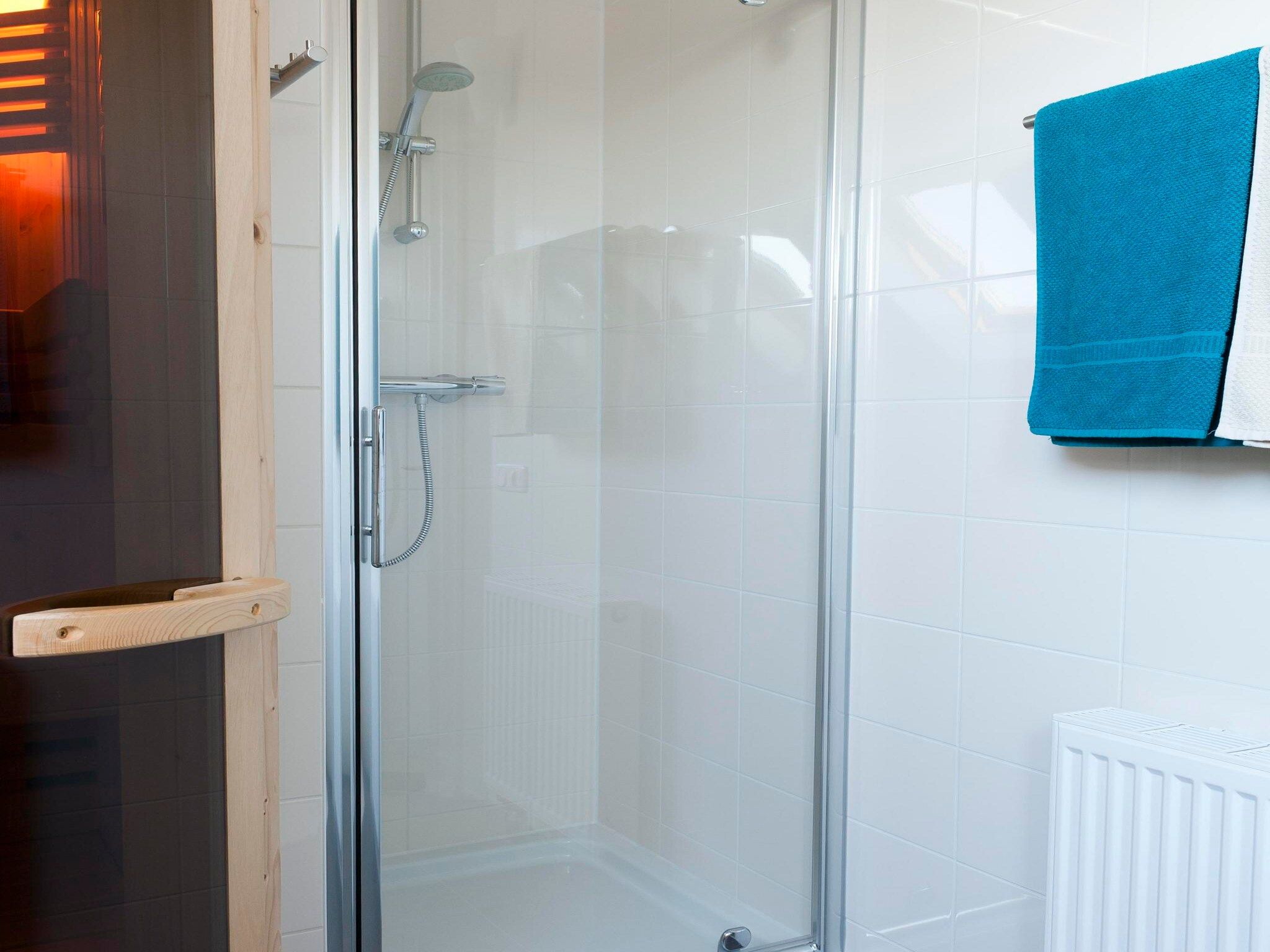 De badkamer van 8 pers. Heerd Wellness de luxe in Vlagtwedde