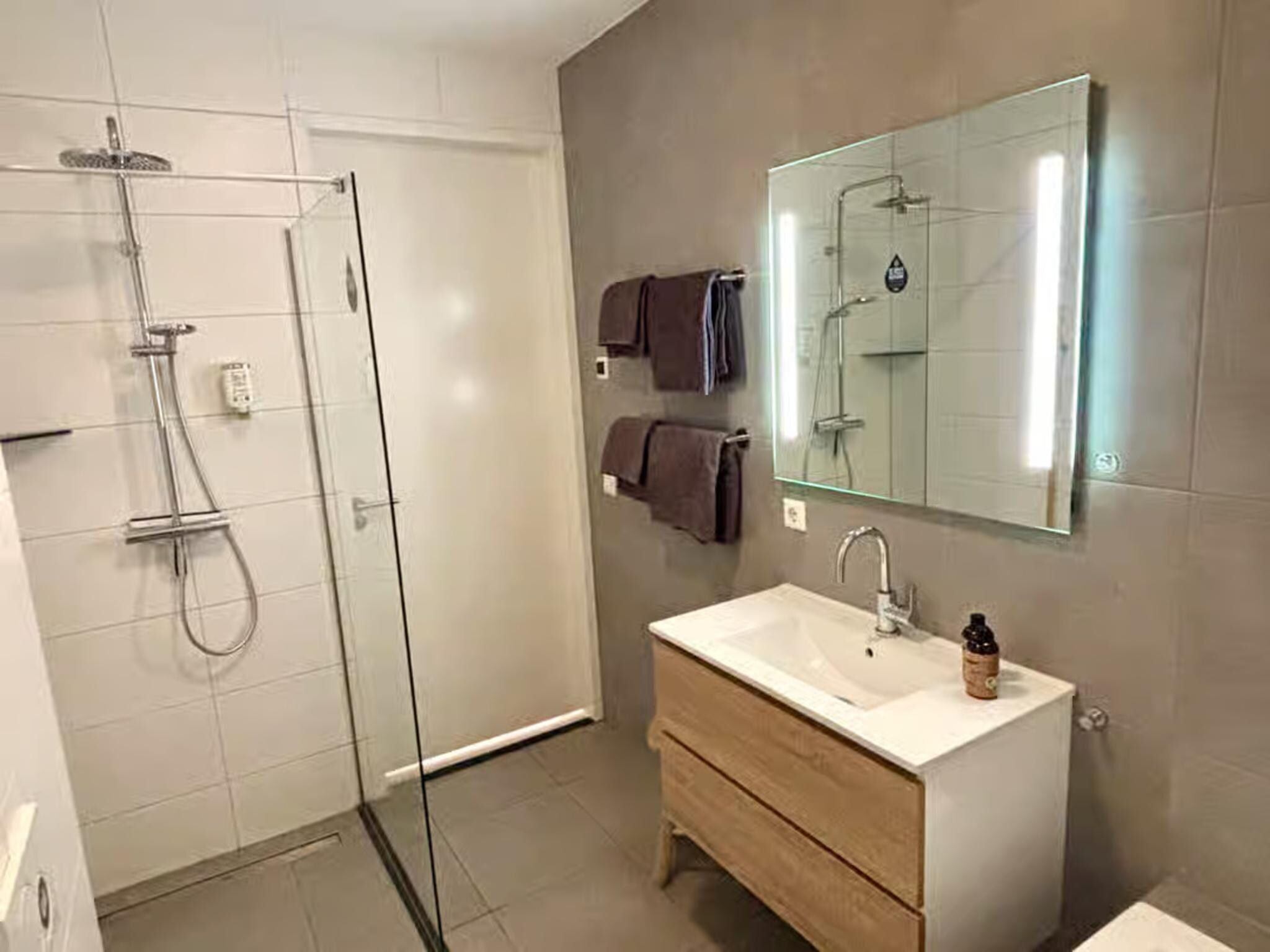 De badkamer van Plein 40 Lodge 5 in Zoutelande