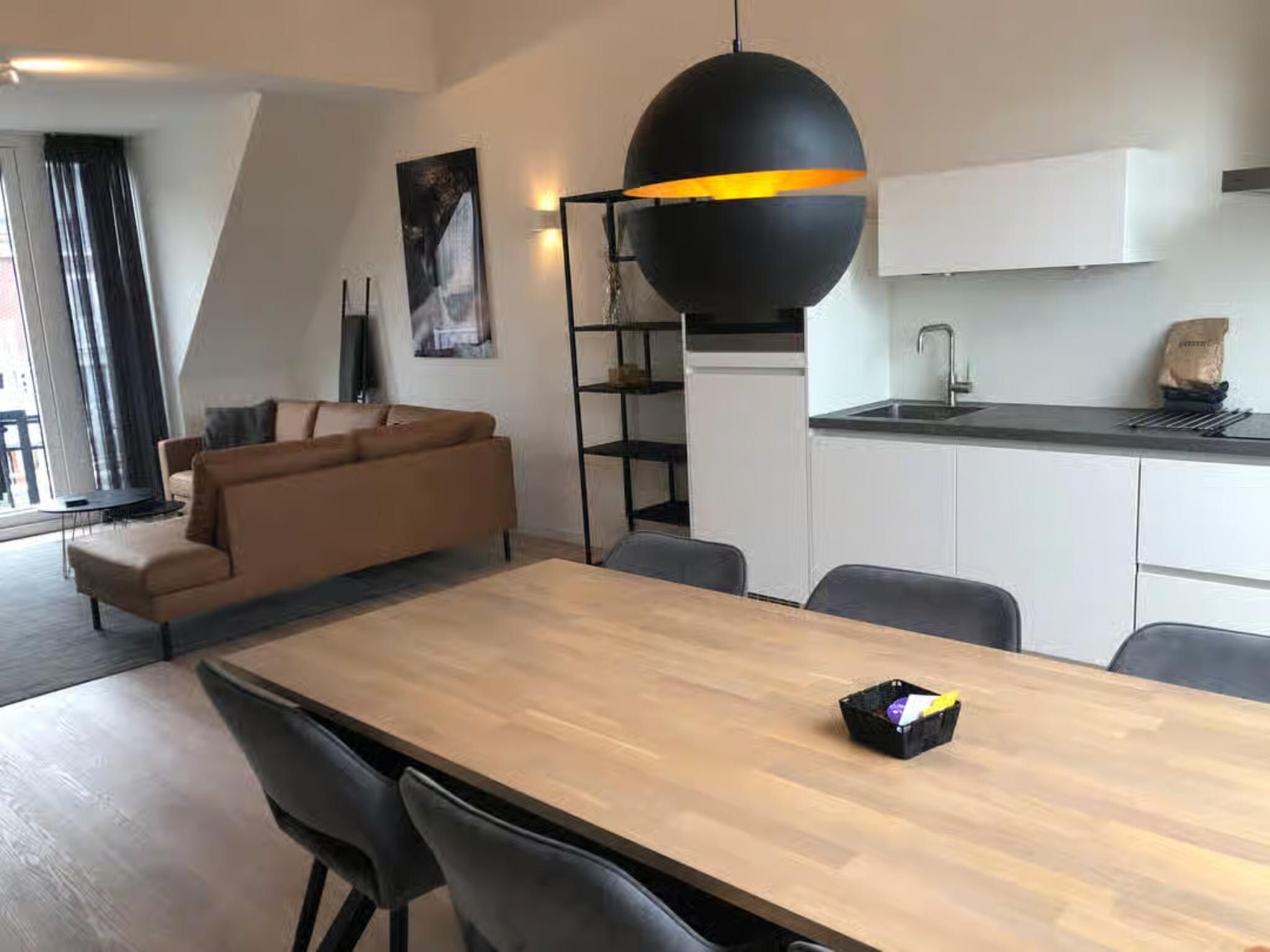 De eetkamer van Plein 40 Lodge 5 in Zoutelande