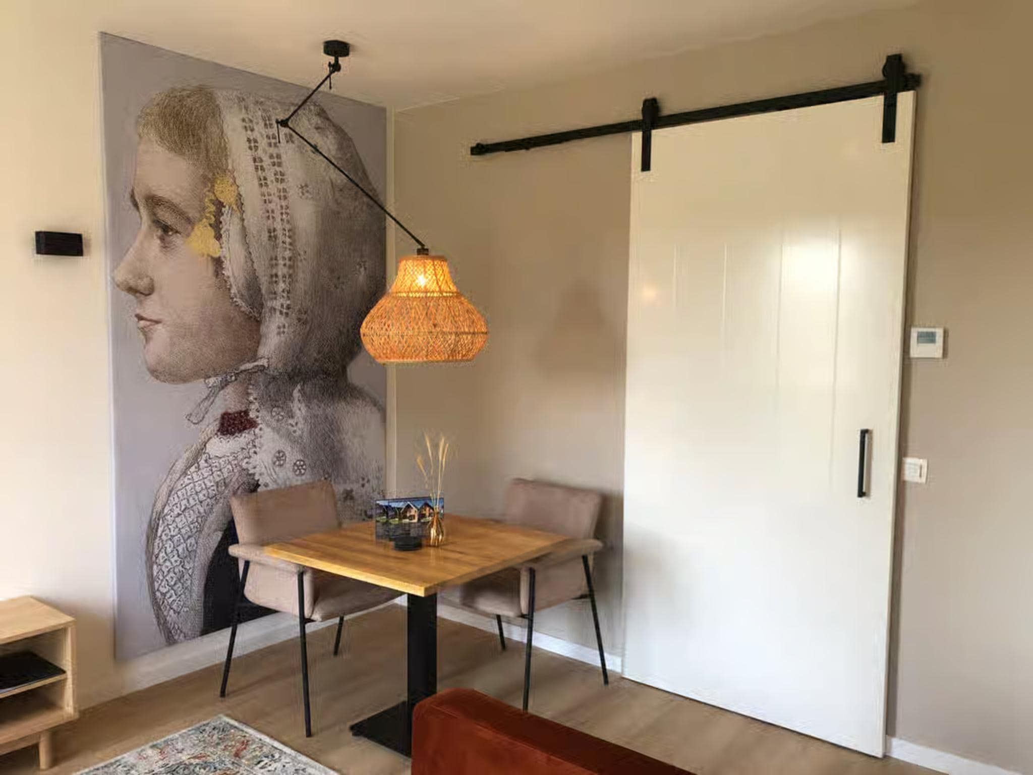 De eetkamer van Plein 40 Lodge 11 - New in Zoutelande