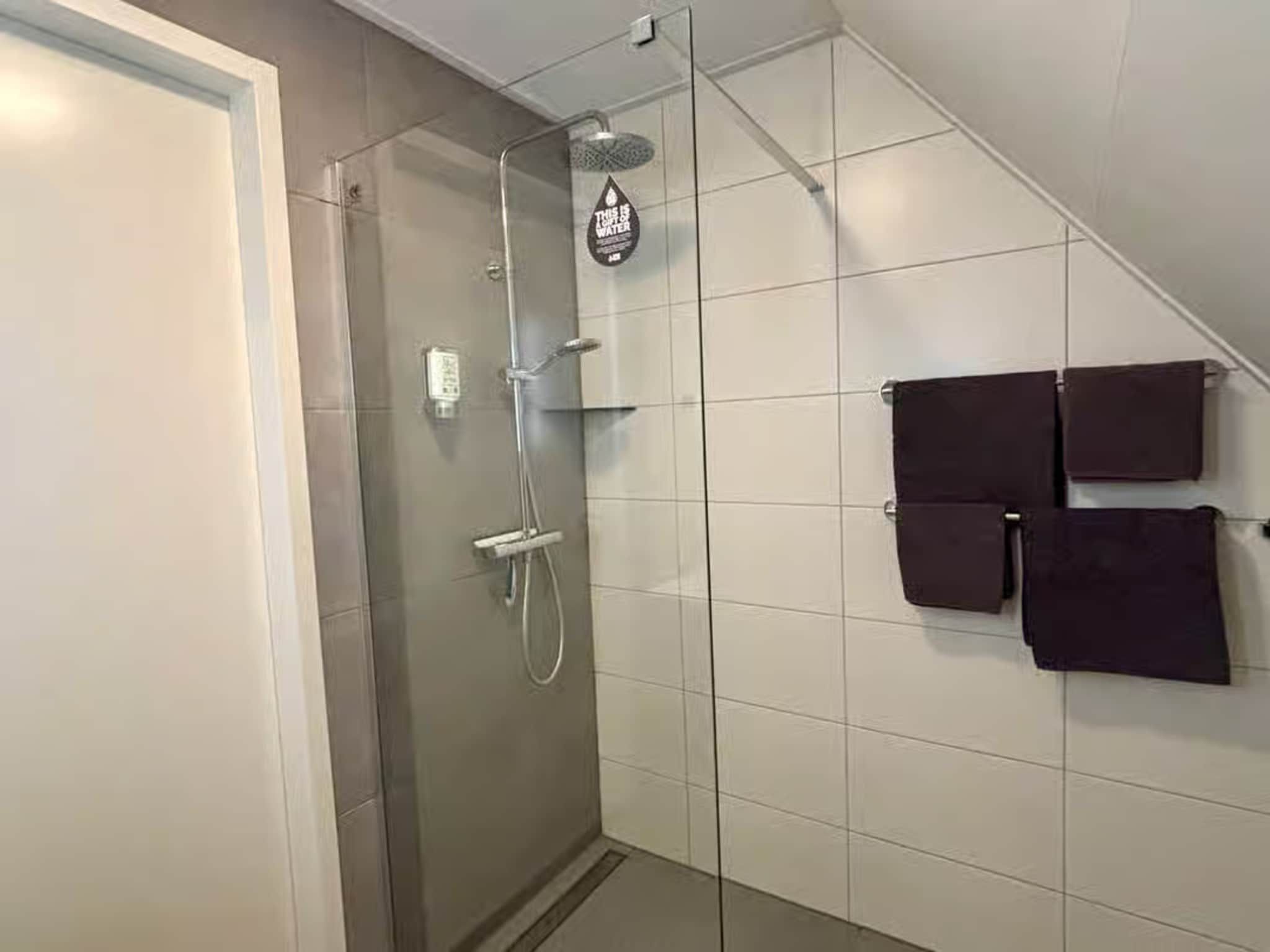 De badkamer van Plein 40 Lodge 26 in Zoutelande