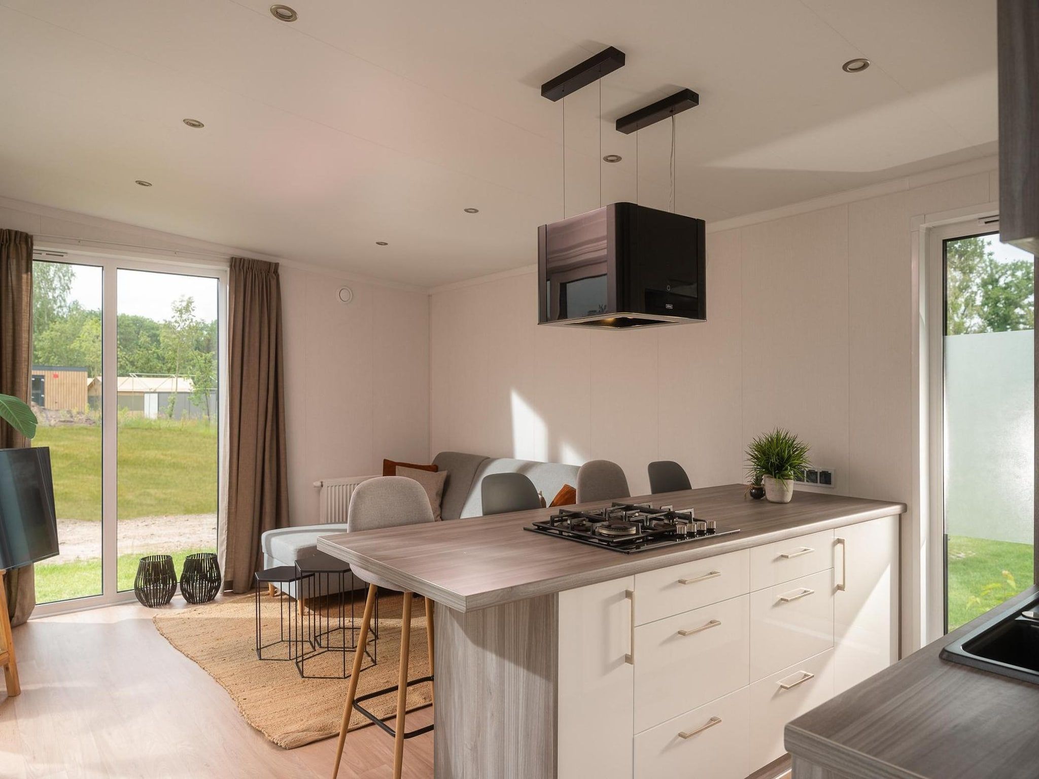 De eetkamer van Tiny Cabin with Hottub I 4 people in Rijssen