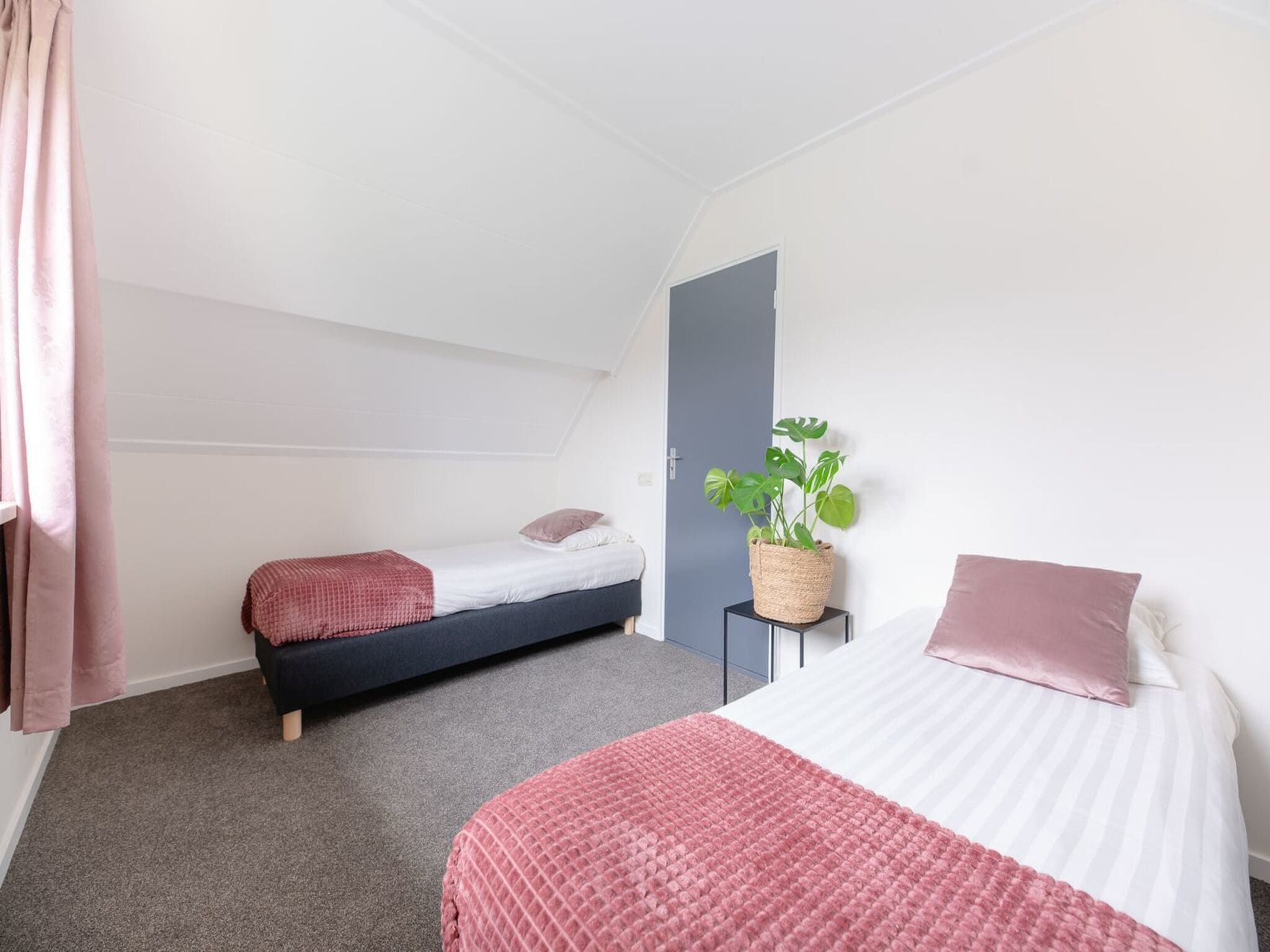 Een slaapkamer van Nostalgic Holiday Farm | 6 People in Zuna
