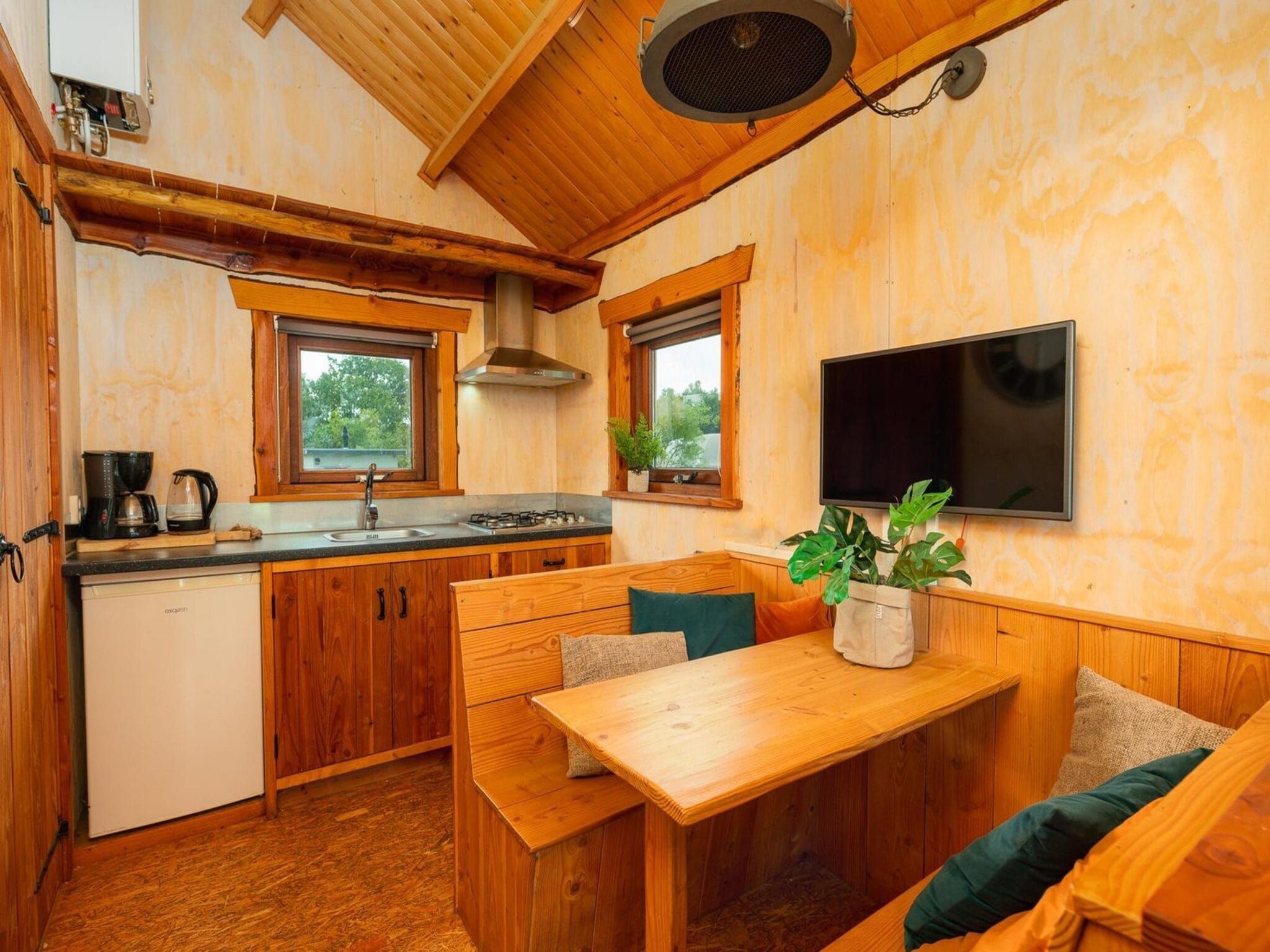 De woonkamer van Regge Cottage with hot tub | 4 people in Zuna