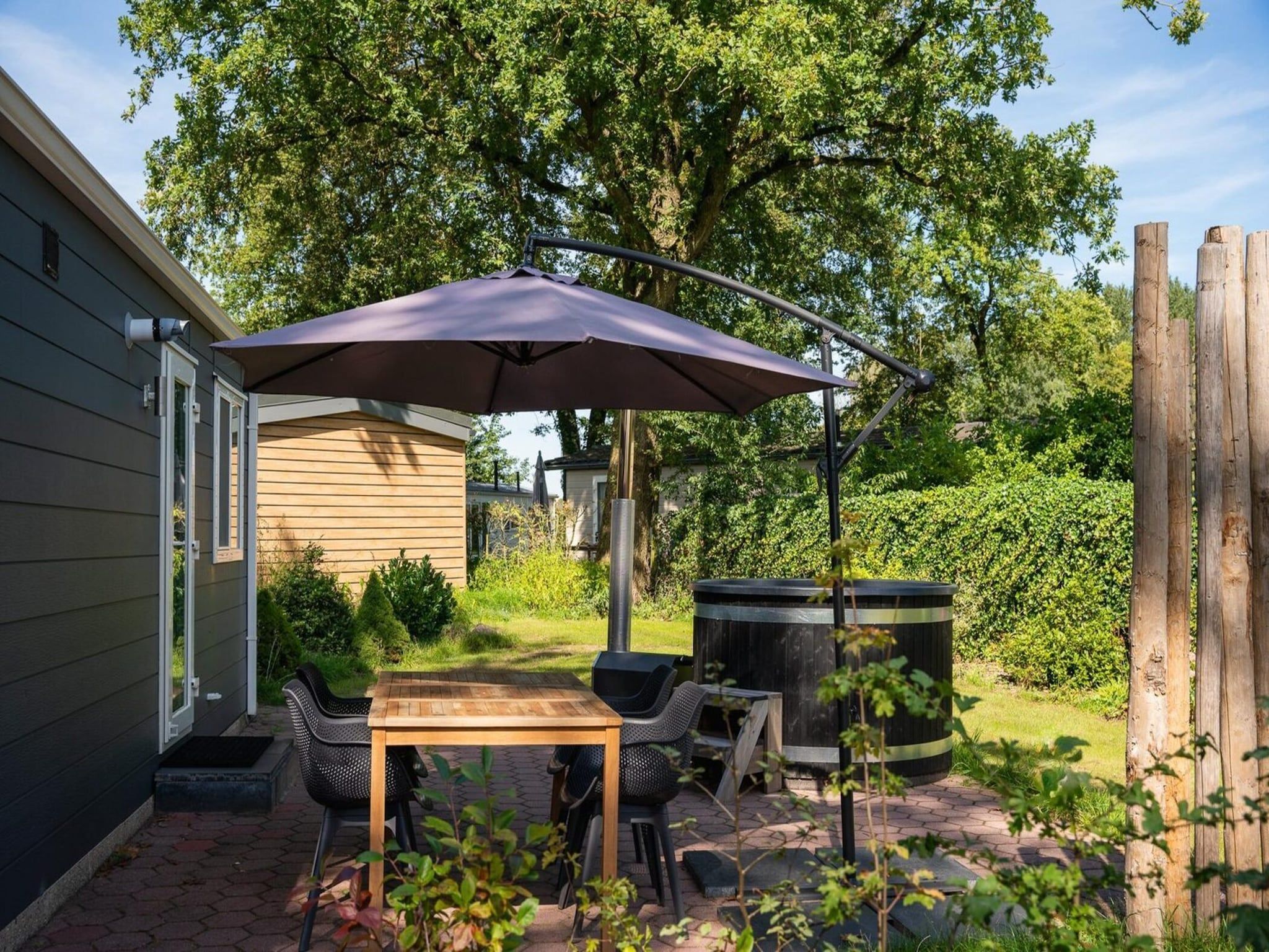 Voorzieningen bij Bungalette basic with hot tub I 4 people in Zuna