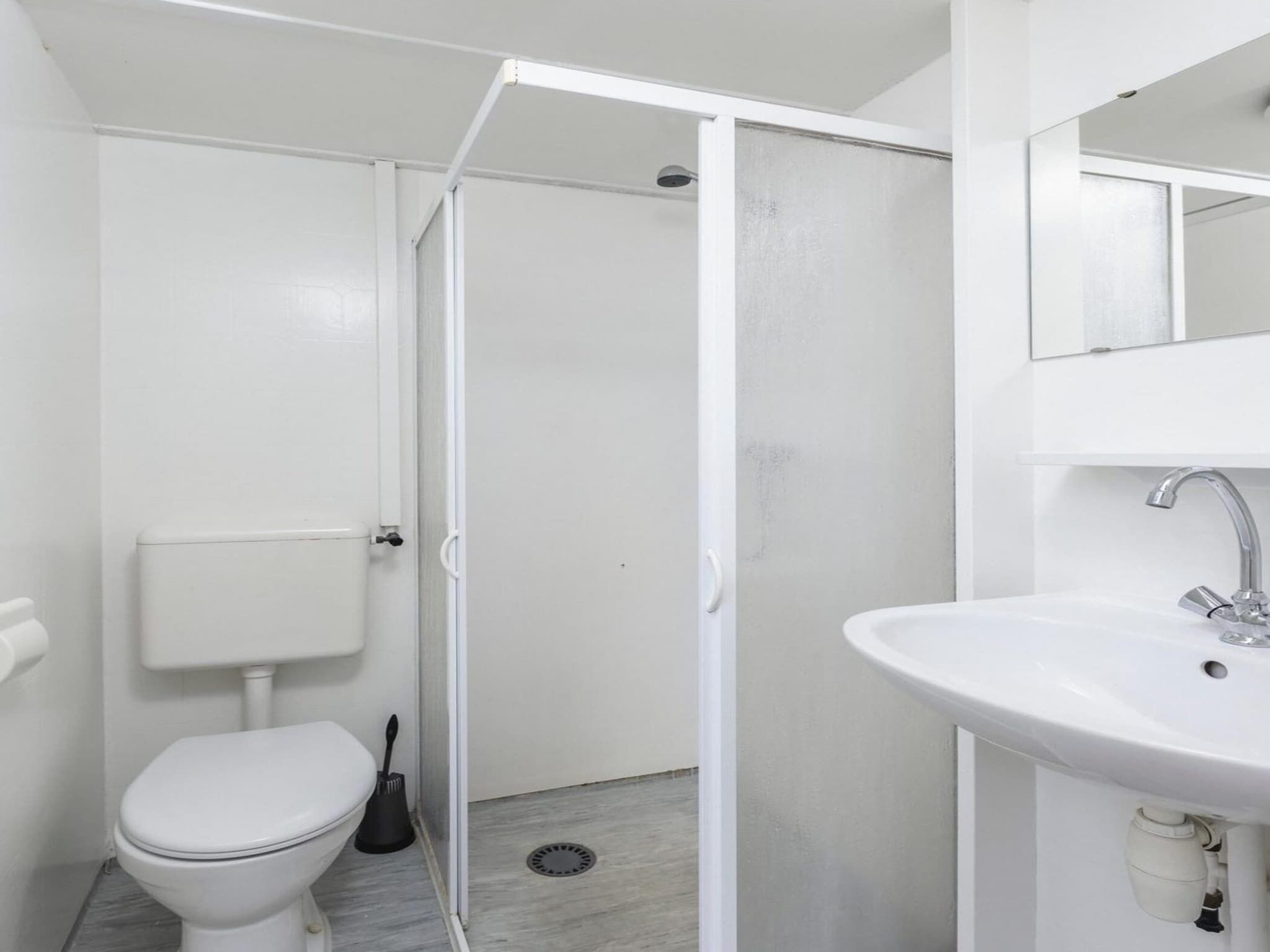 De badkamer van Bungalow near the river I 4 persons in Zuna