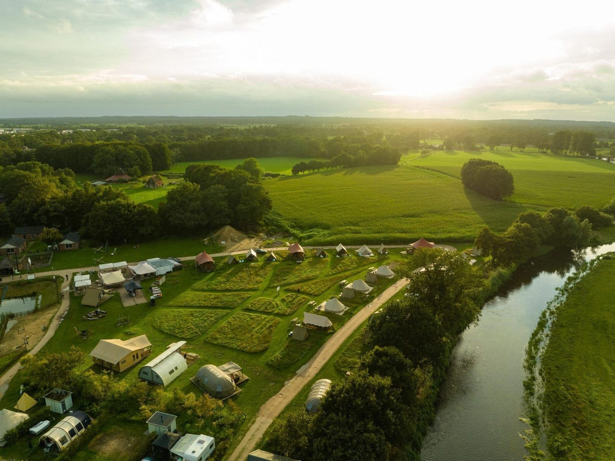 Group accommodation (6x luxury glamping tent) I 32 people in Zuna - Foto 14 van 19