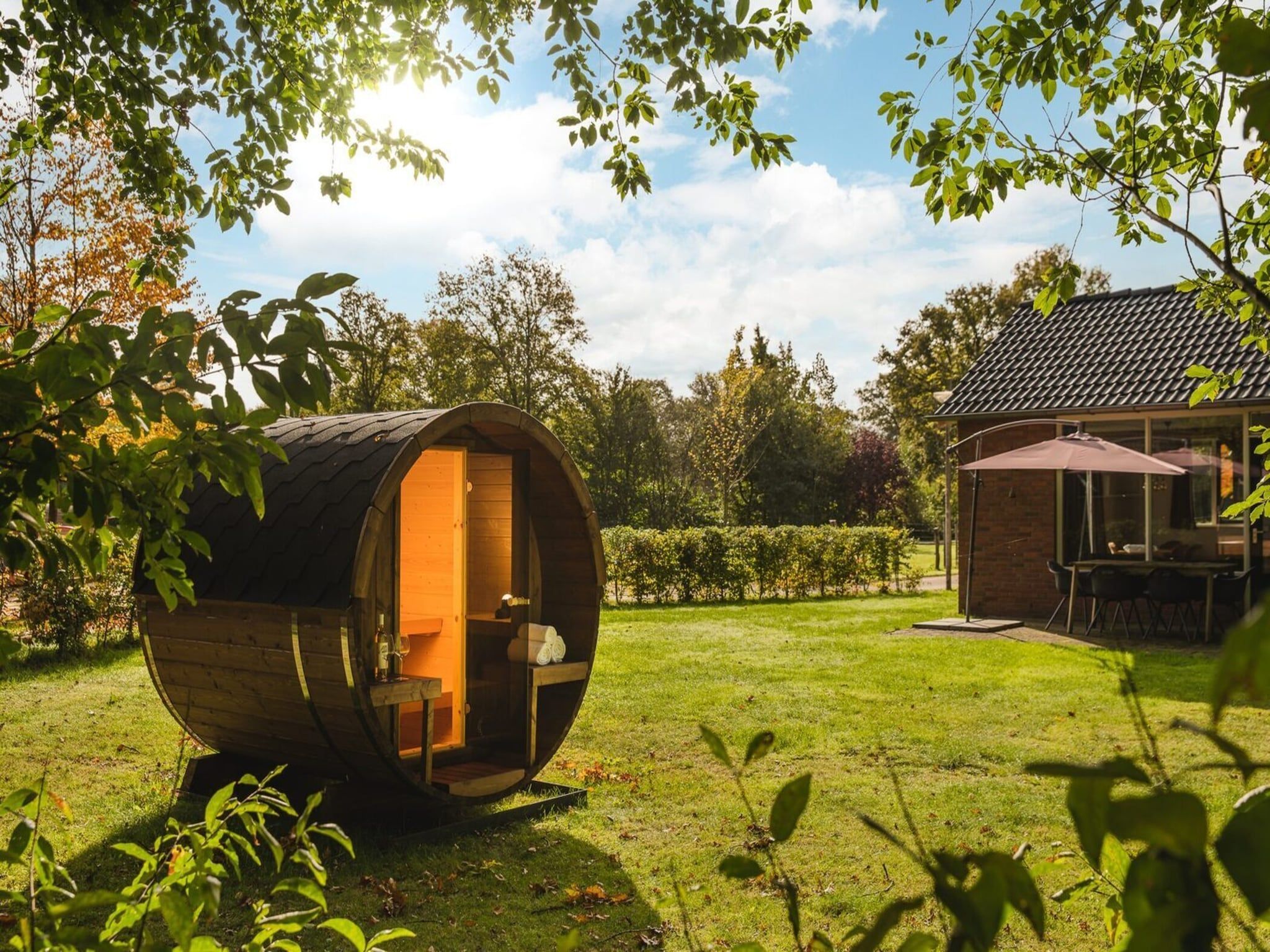 Wellness bij Baby & children's bungalow 'Knights & Princesses' with sauna & bubble bath I sleep 5 in Zuna