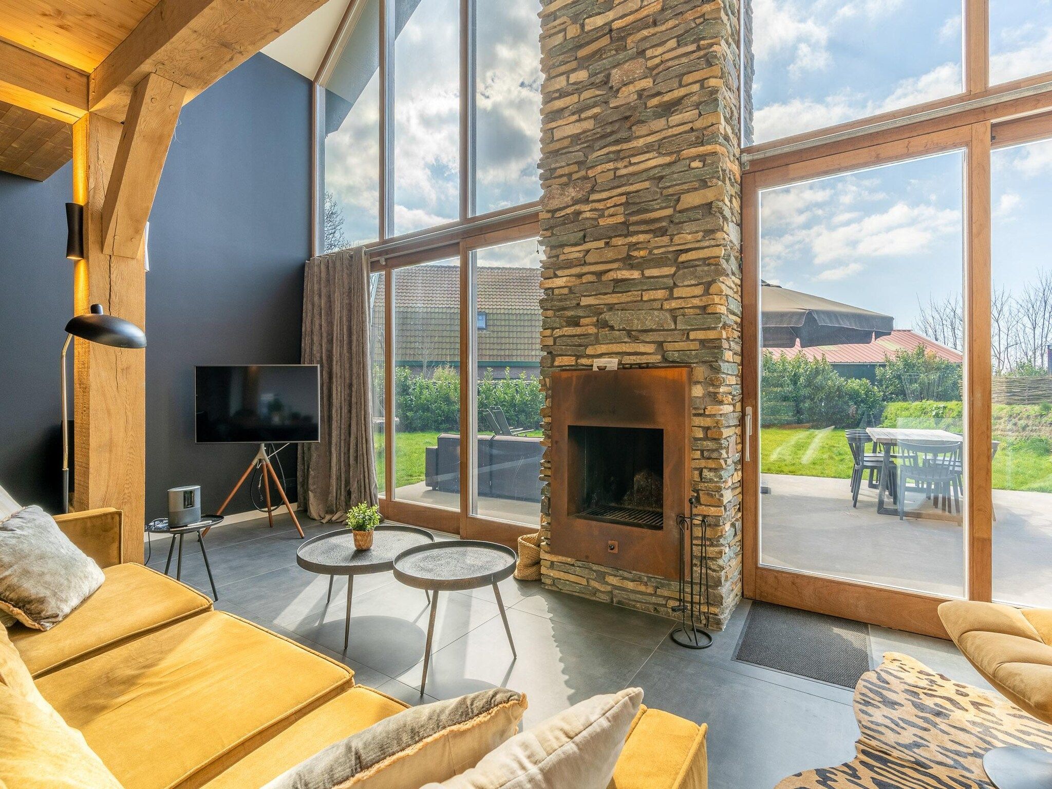 De woonkamer van Villa Buytenplaats 181 in De Koog