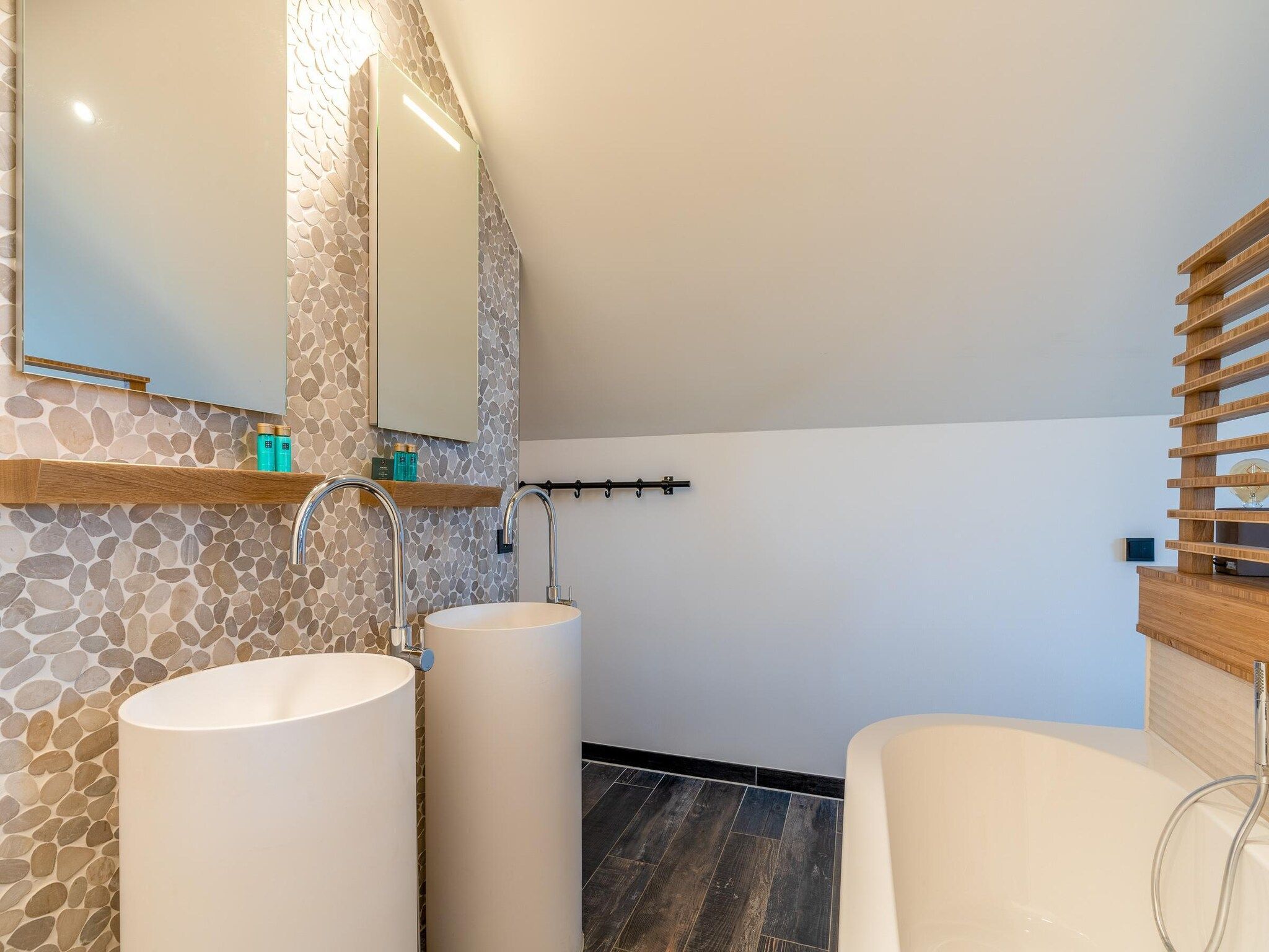 De badkamer van Villa Buytenplaats 181 in De Koog