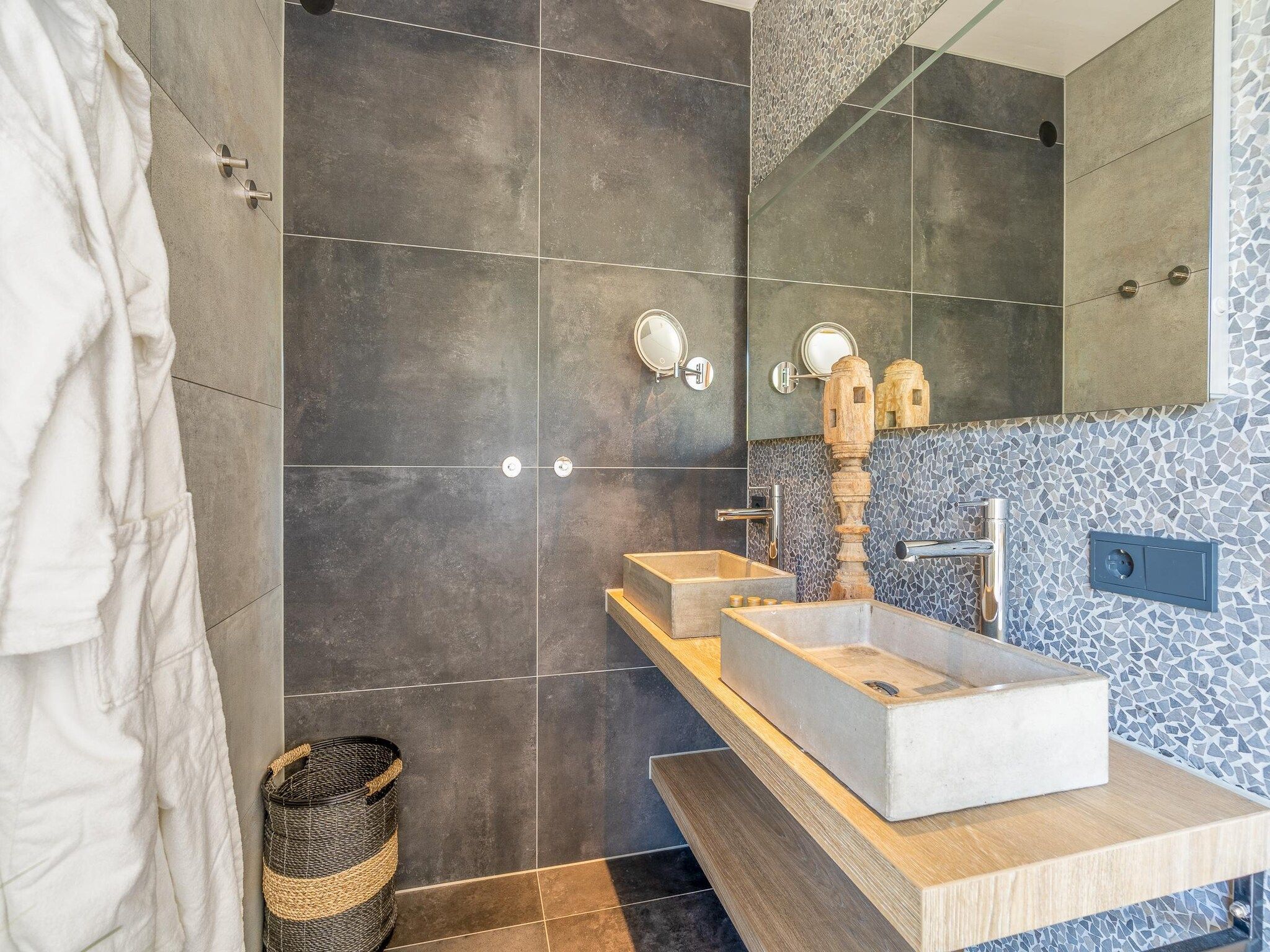 De badkamer van Villa Buytenplaats 193 in De Koog