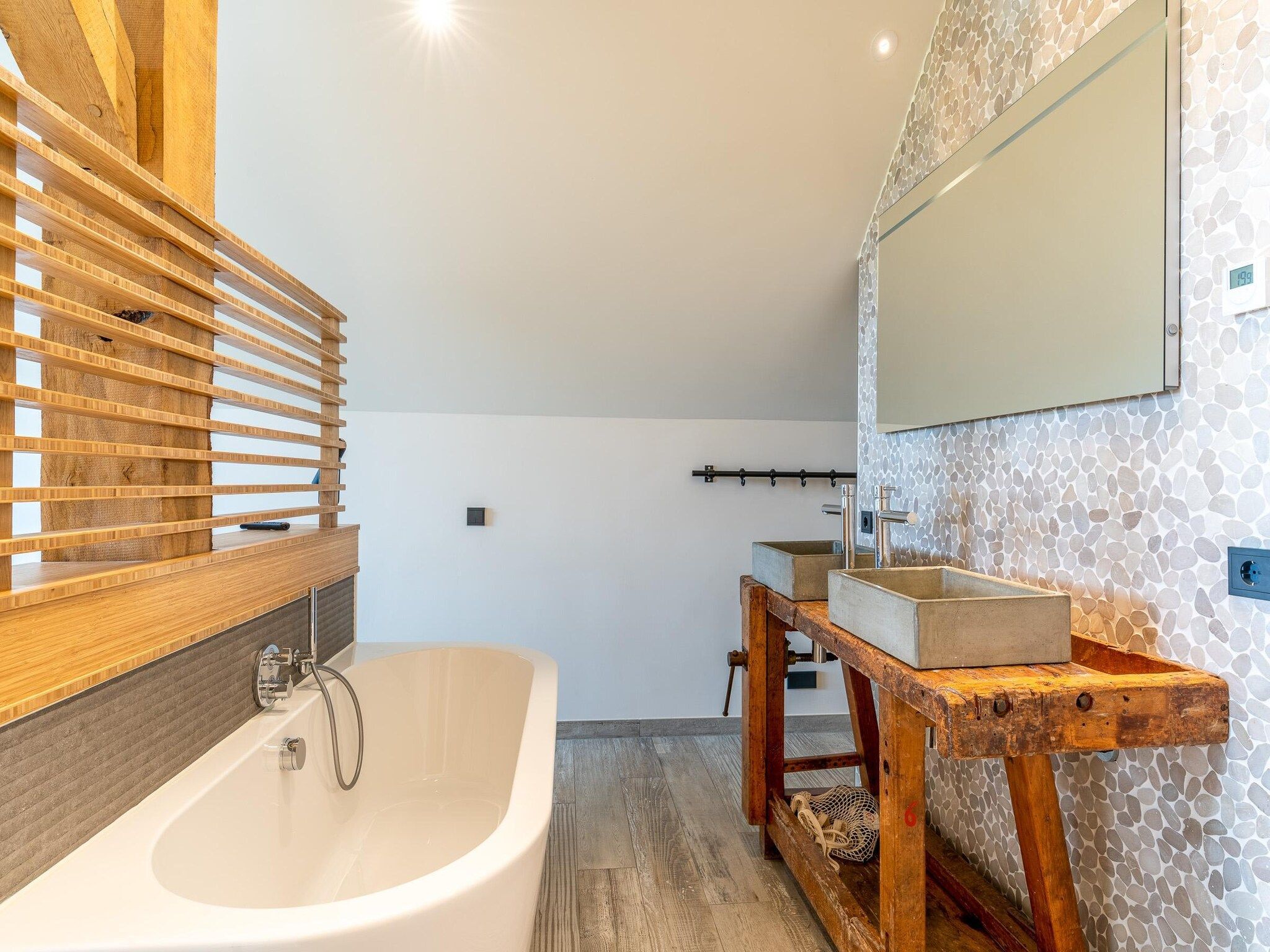 De badkamer van Villa Buytenplaats 189 in De Koog