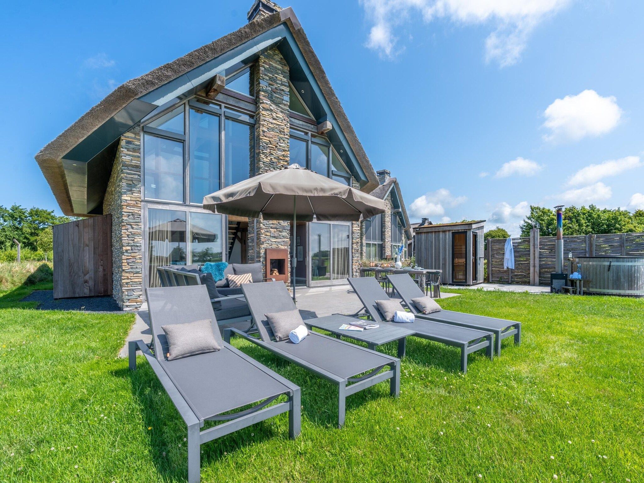 De tuin van Villa Buytenplaats 189 in De Koog