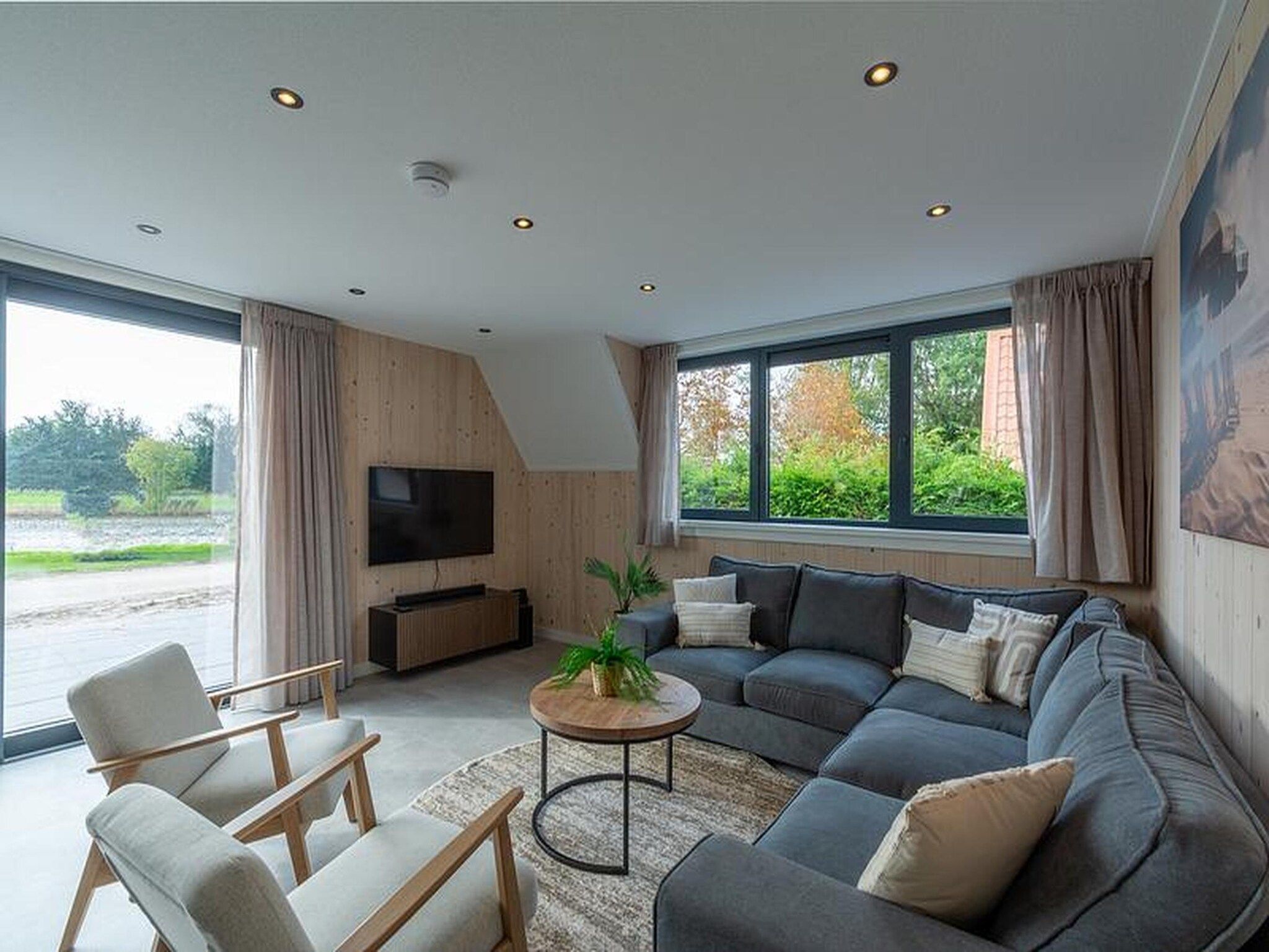 De woonkamer van Sandepark 113 in Groote Keeten