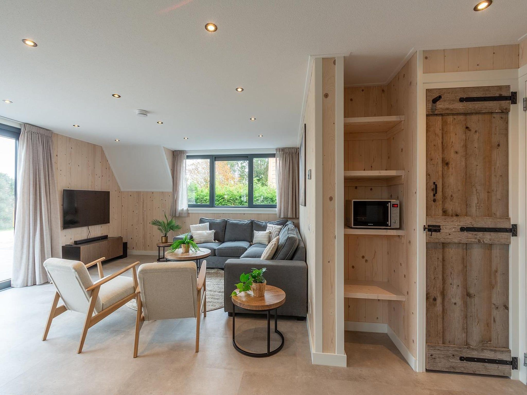 De woonkamer van Sandepark 113 in Groote Keeten