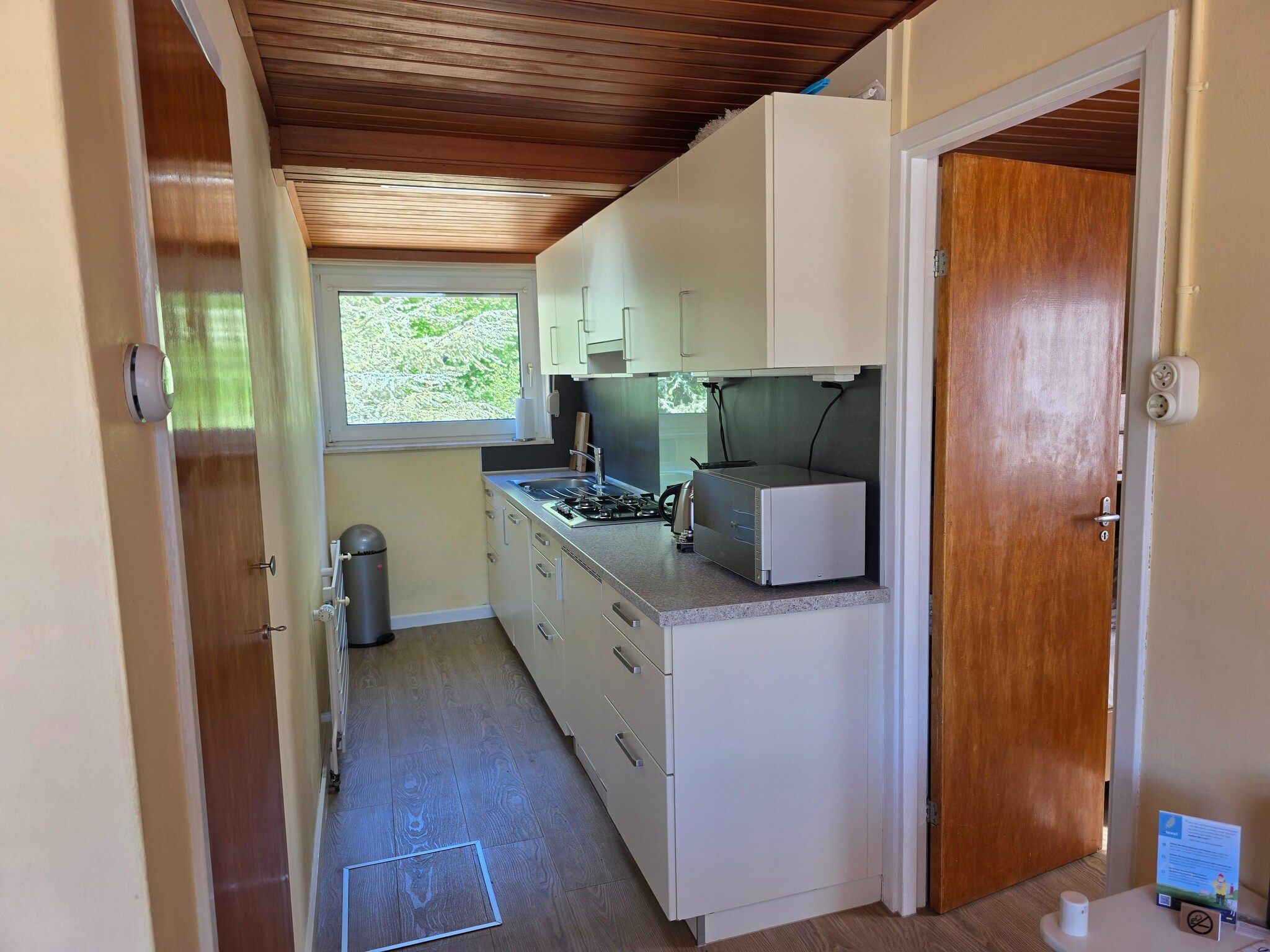 De keuken van Pelikaanweg 47 - Moha in De Koog