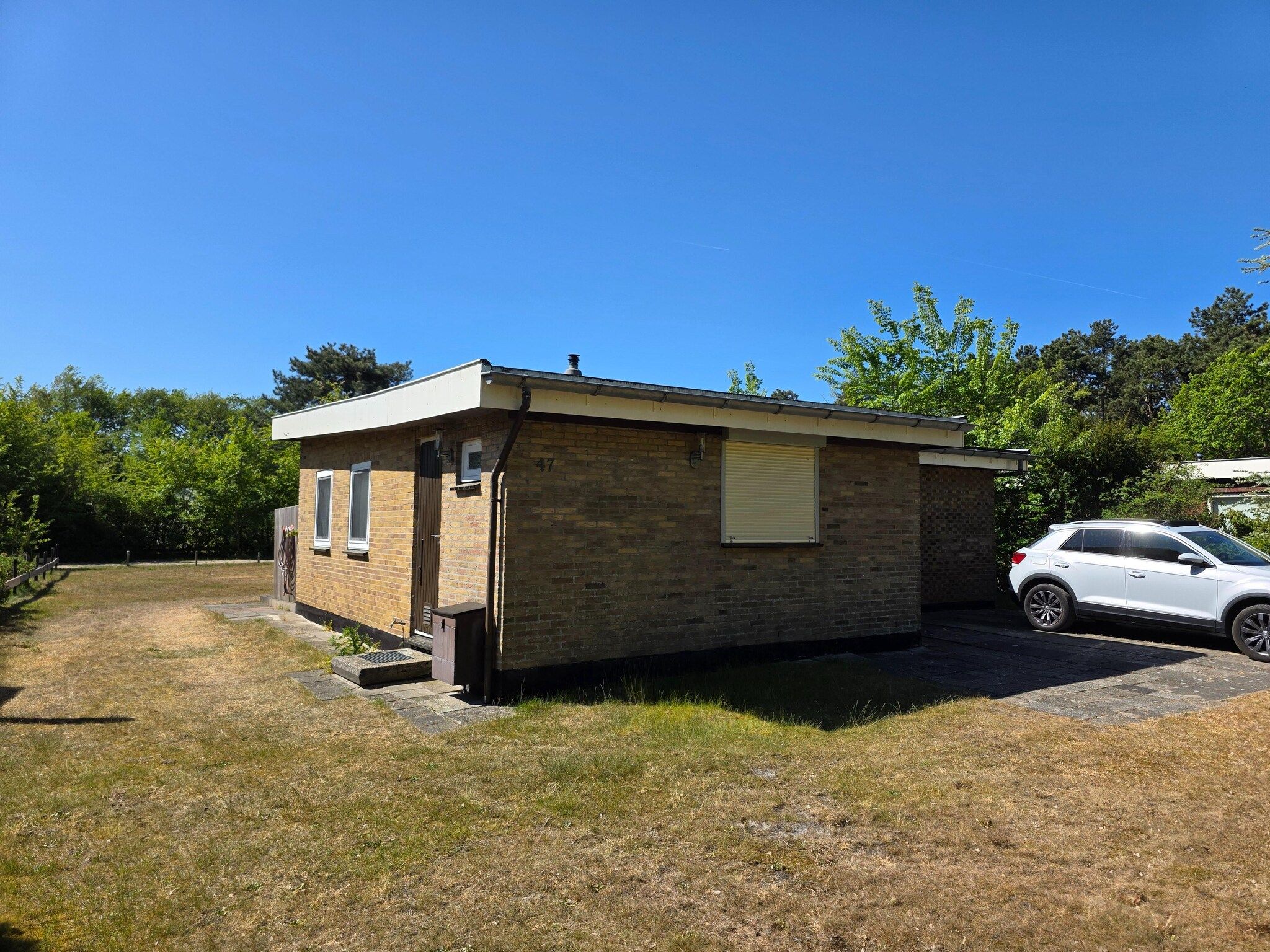 De buitenkant van Pelikaanweg 47 - Moha in De Koog