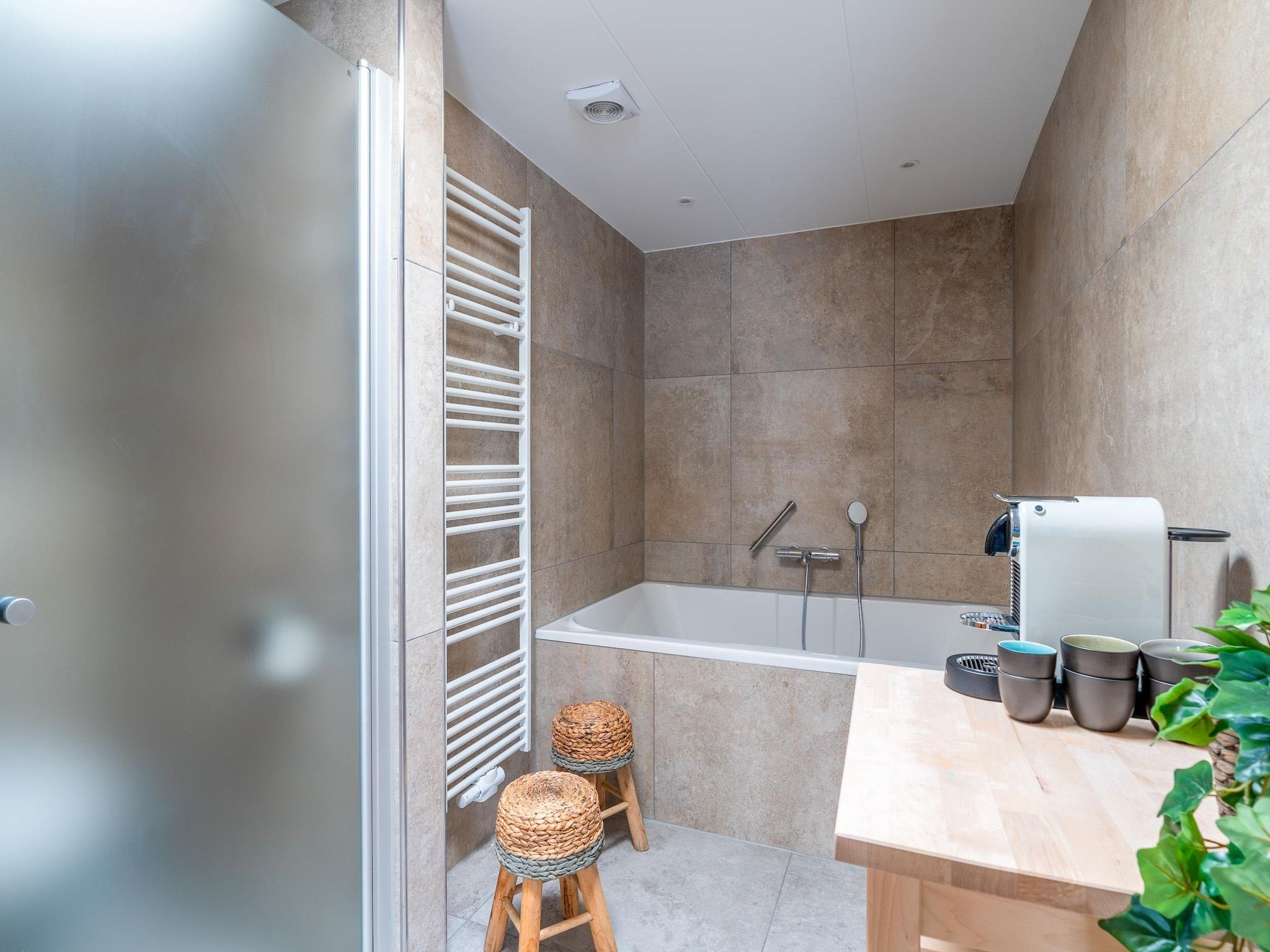 De badkamer van Orchismient 17 in De Koog