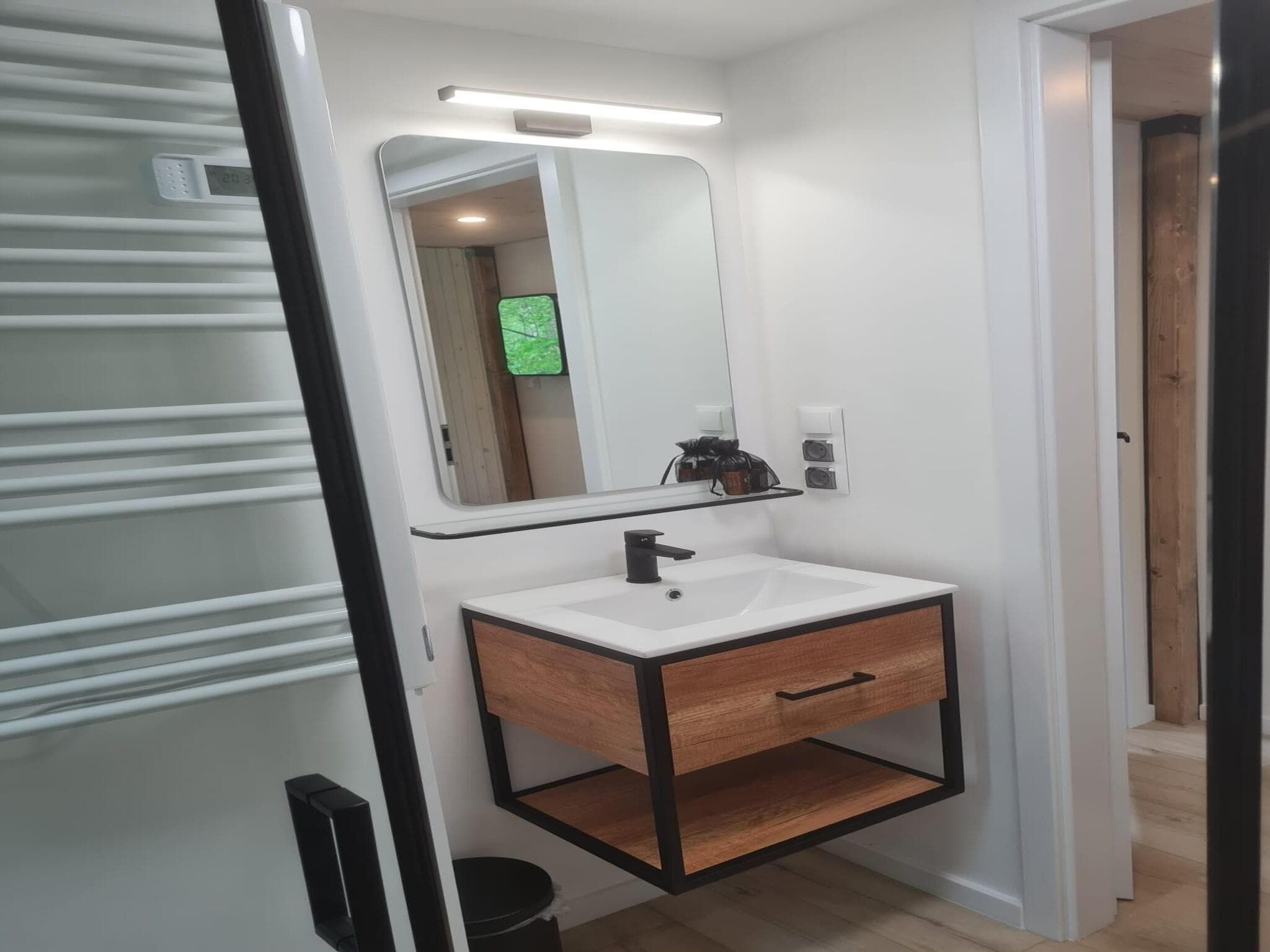 De badkamer van Tiny house | 2-4 persoons in Balkbrug