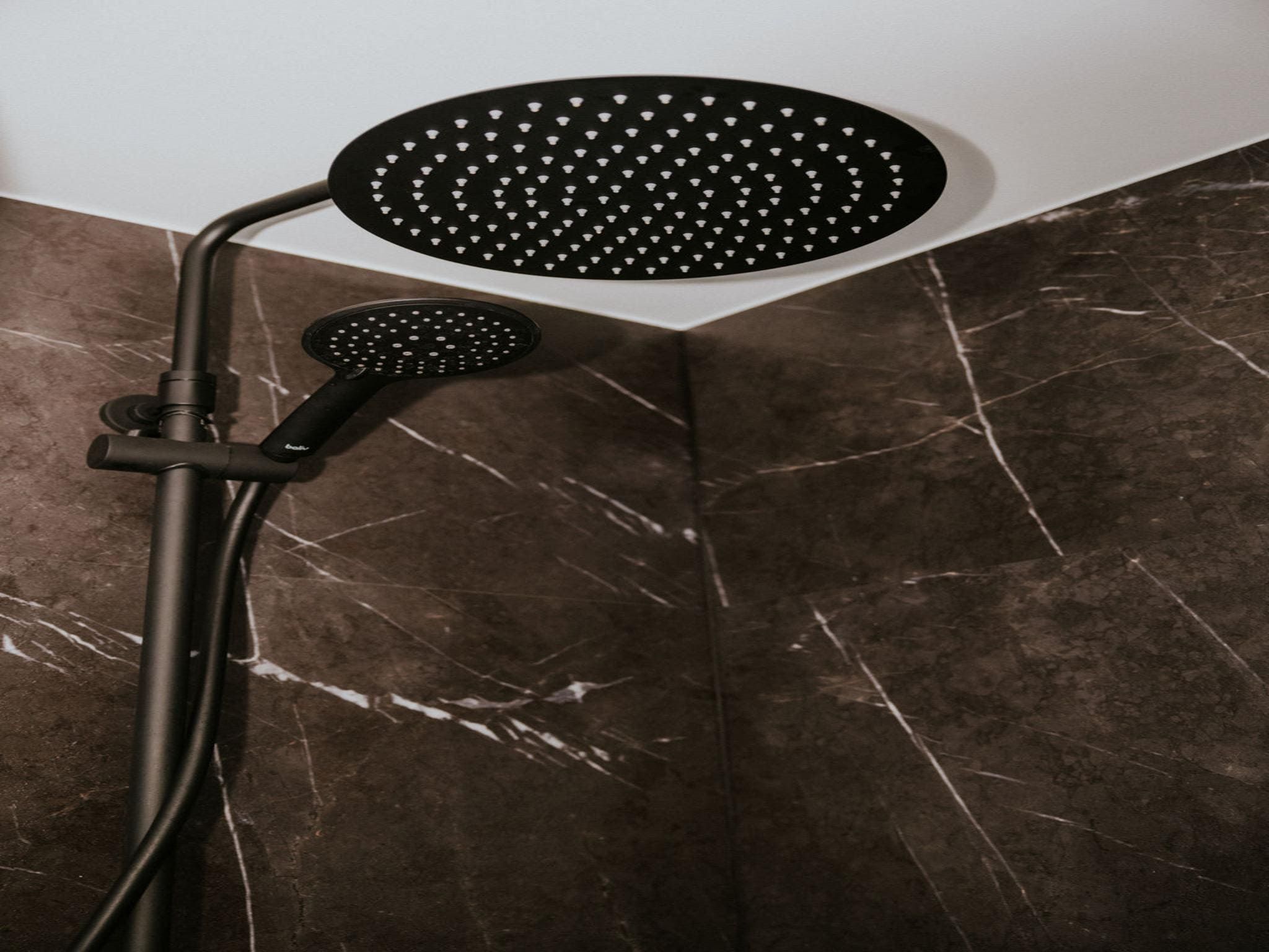 De badkamer van Tiny house XL | 2-4 persoons in Balkbrug