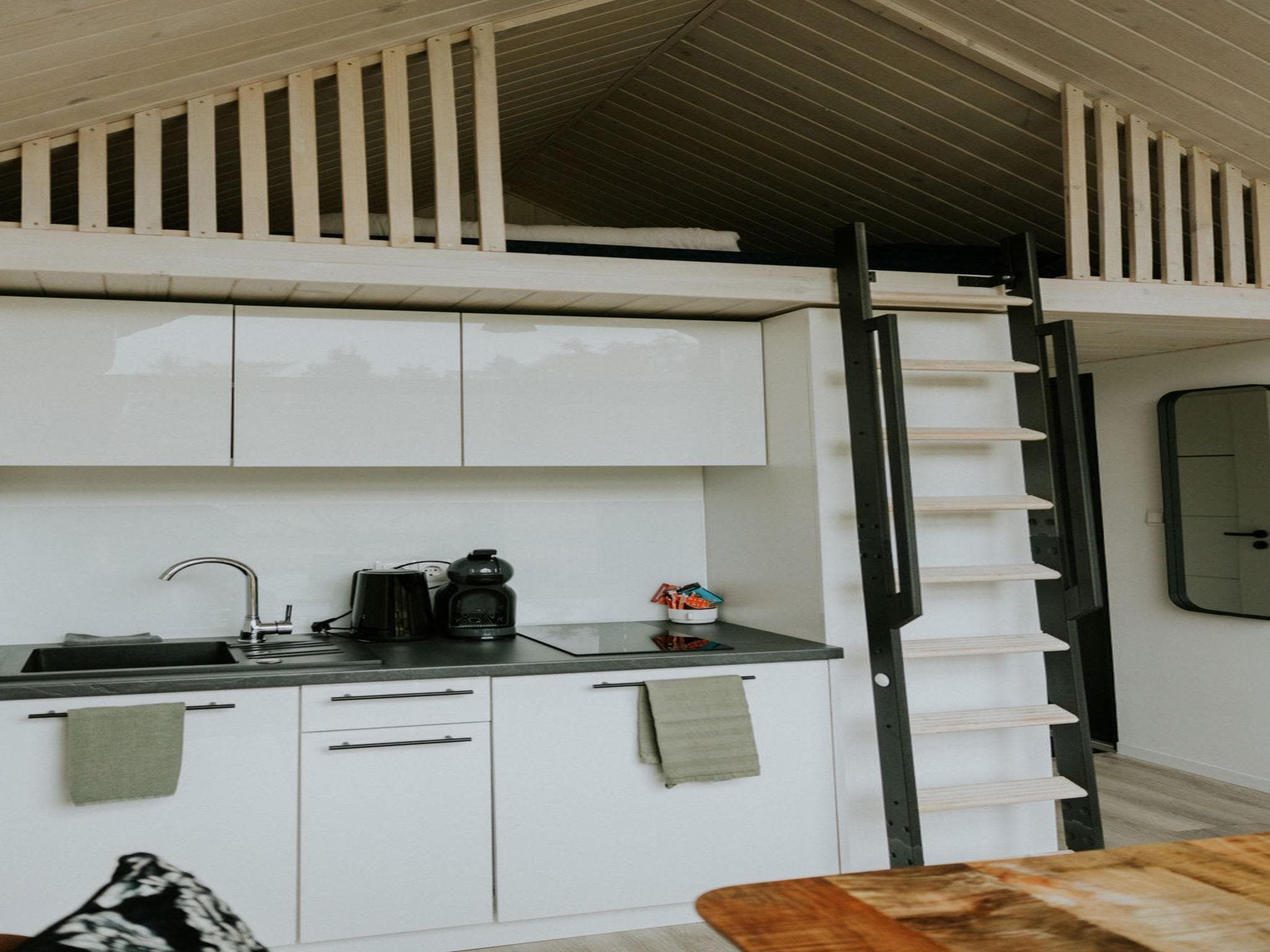 De keuken van Tiny house XL | 2-4 persoons in Balkbrug