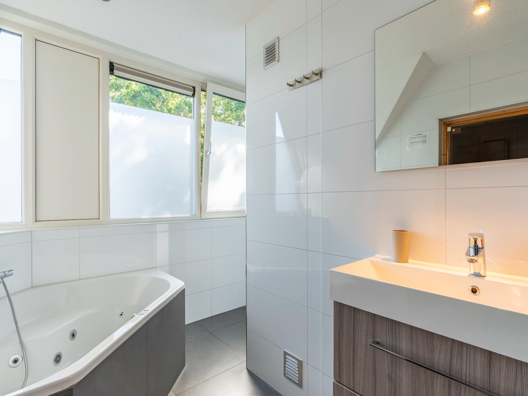 De badkamer van Hoogelandt 126 in De Koog