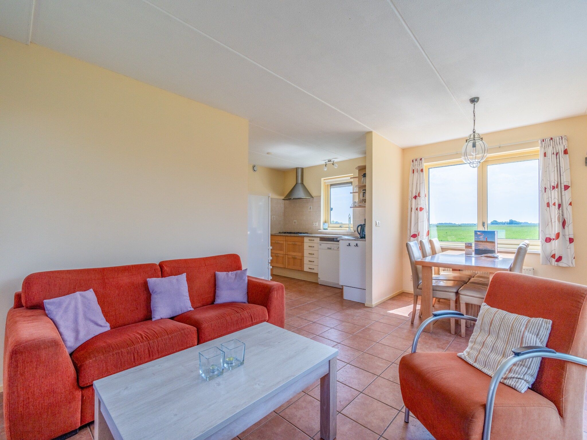 De woonkamer van Postweg 50 in De Cocksdorp