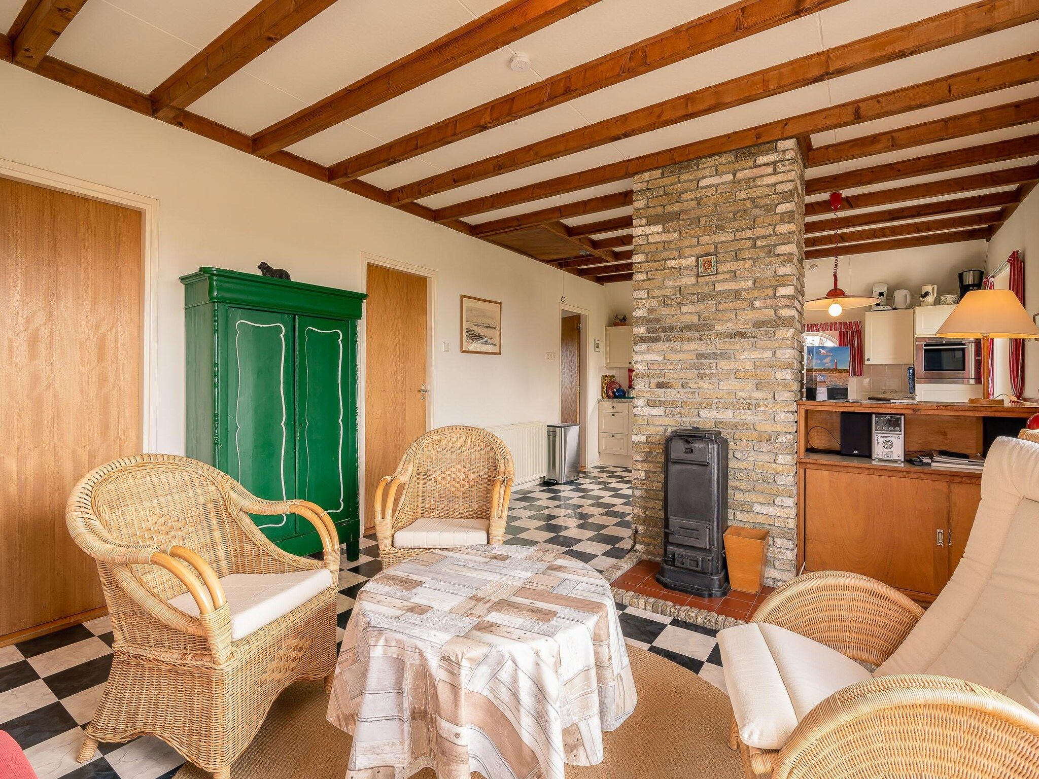 De woonkamer van De Boet Waalenburg in De Koog