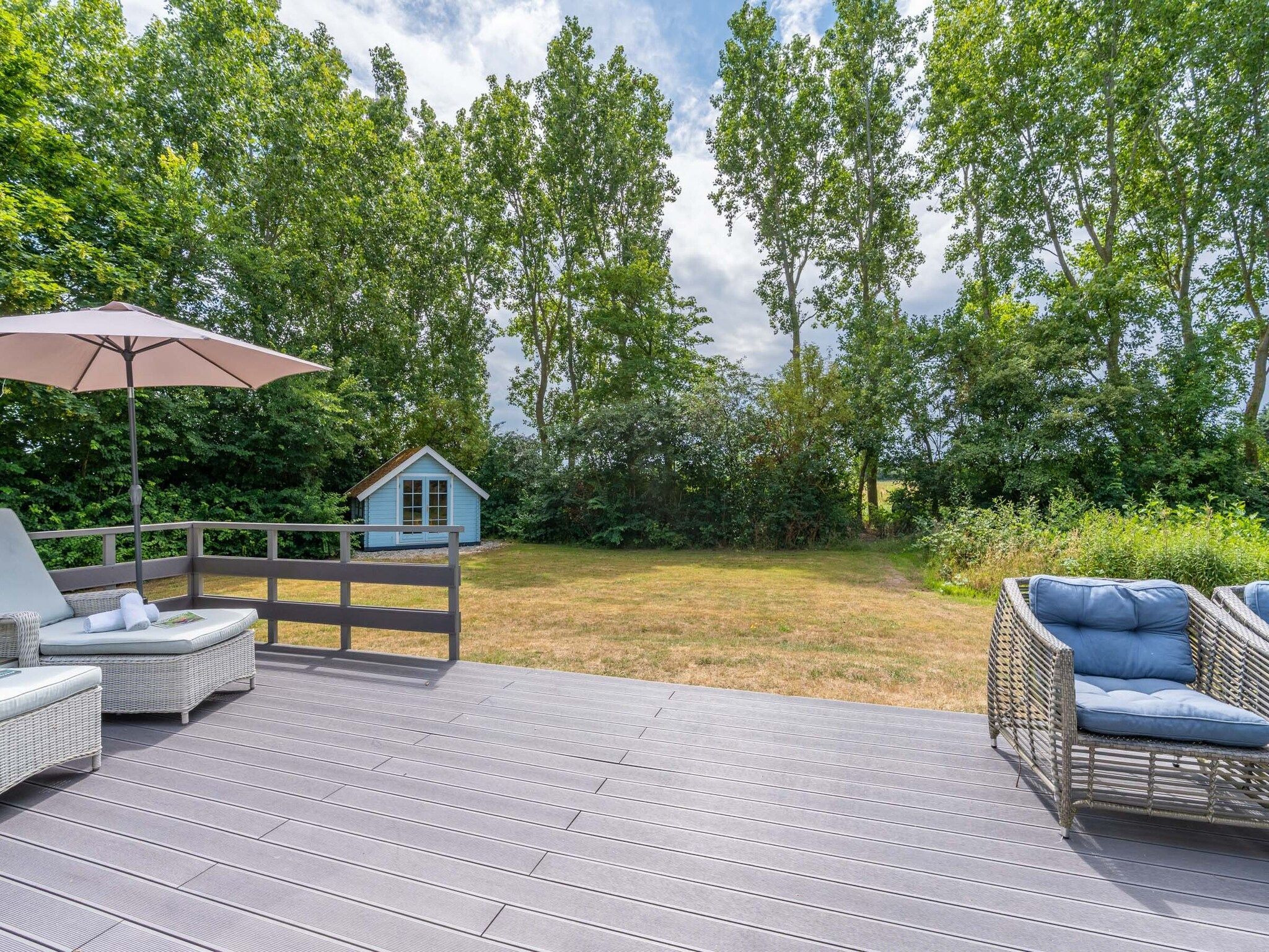 Het terras van Eb & Vloed in De Koog